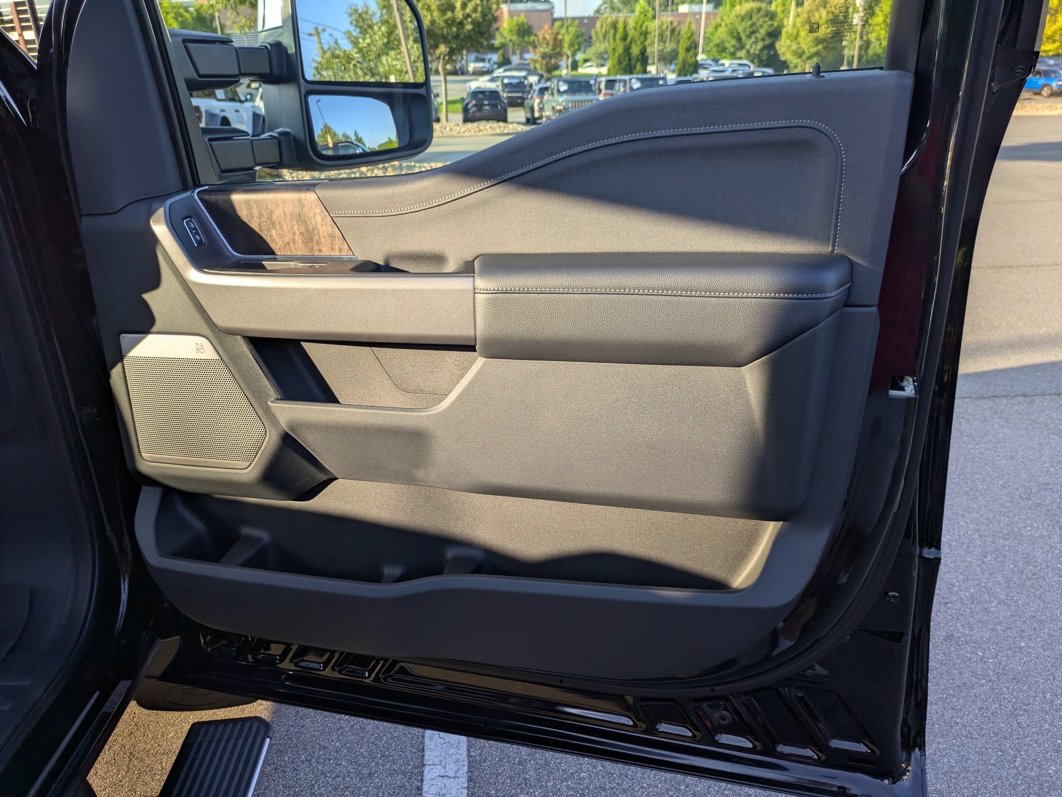 2026 Ford Super Duty F-350 DRW LARIAT