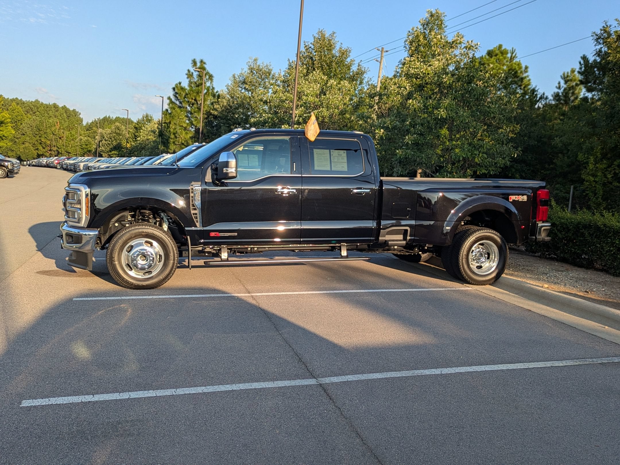 2026 Ford Super Duty F-350 DRW LARIAT
