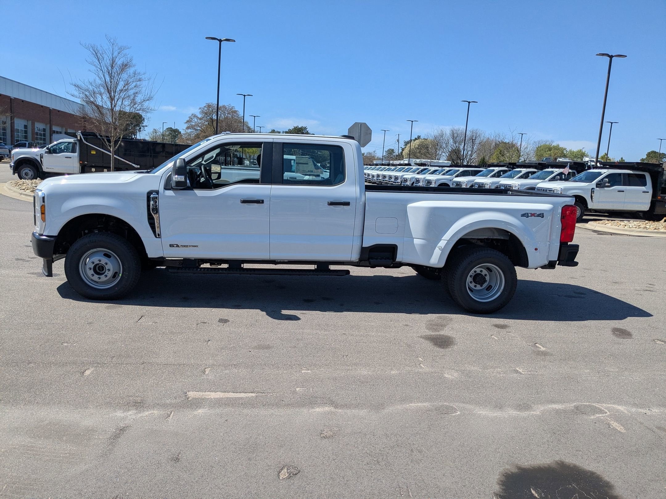 2026 Ford Super Duty F-350 DRW XL