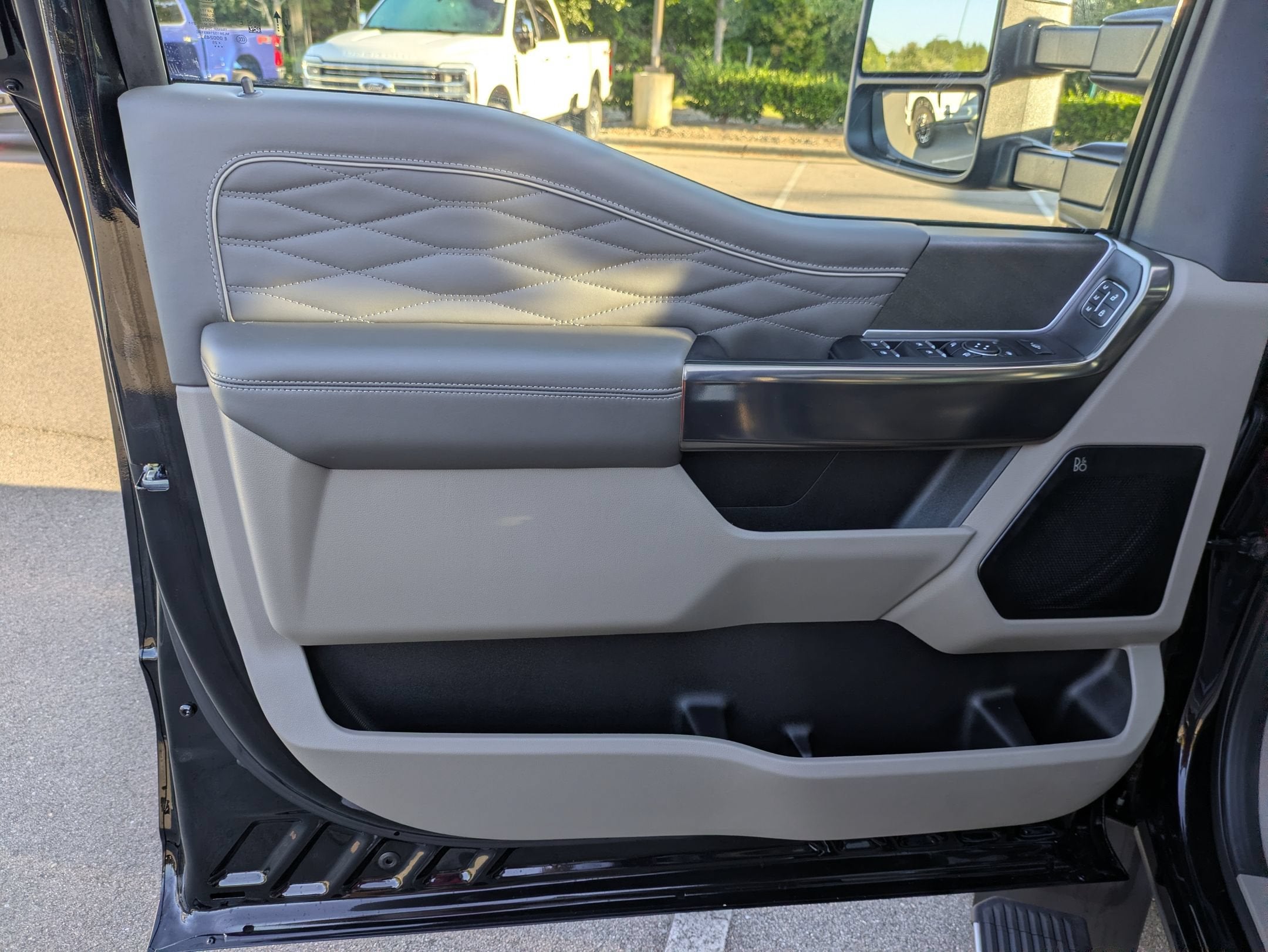 2025 Ford Super Duty F-450 DRW Platinum