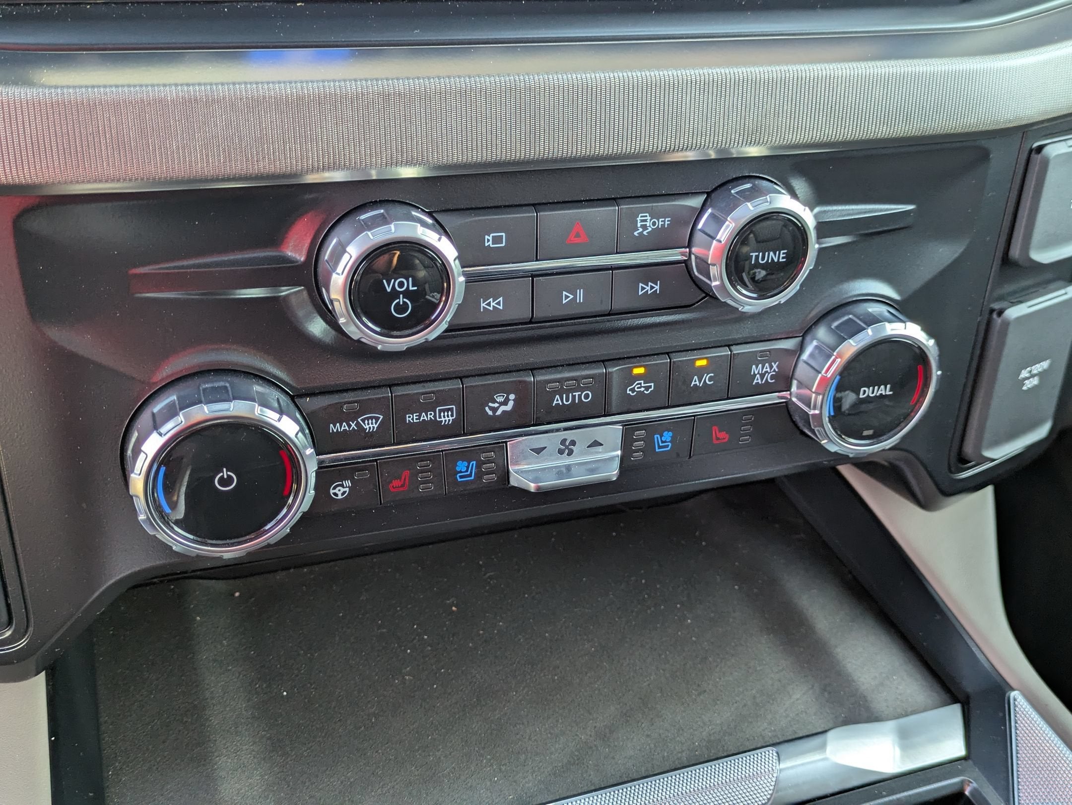 2025 Ford Super Duty F-450 DRW Platinum