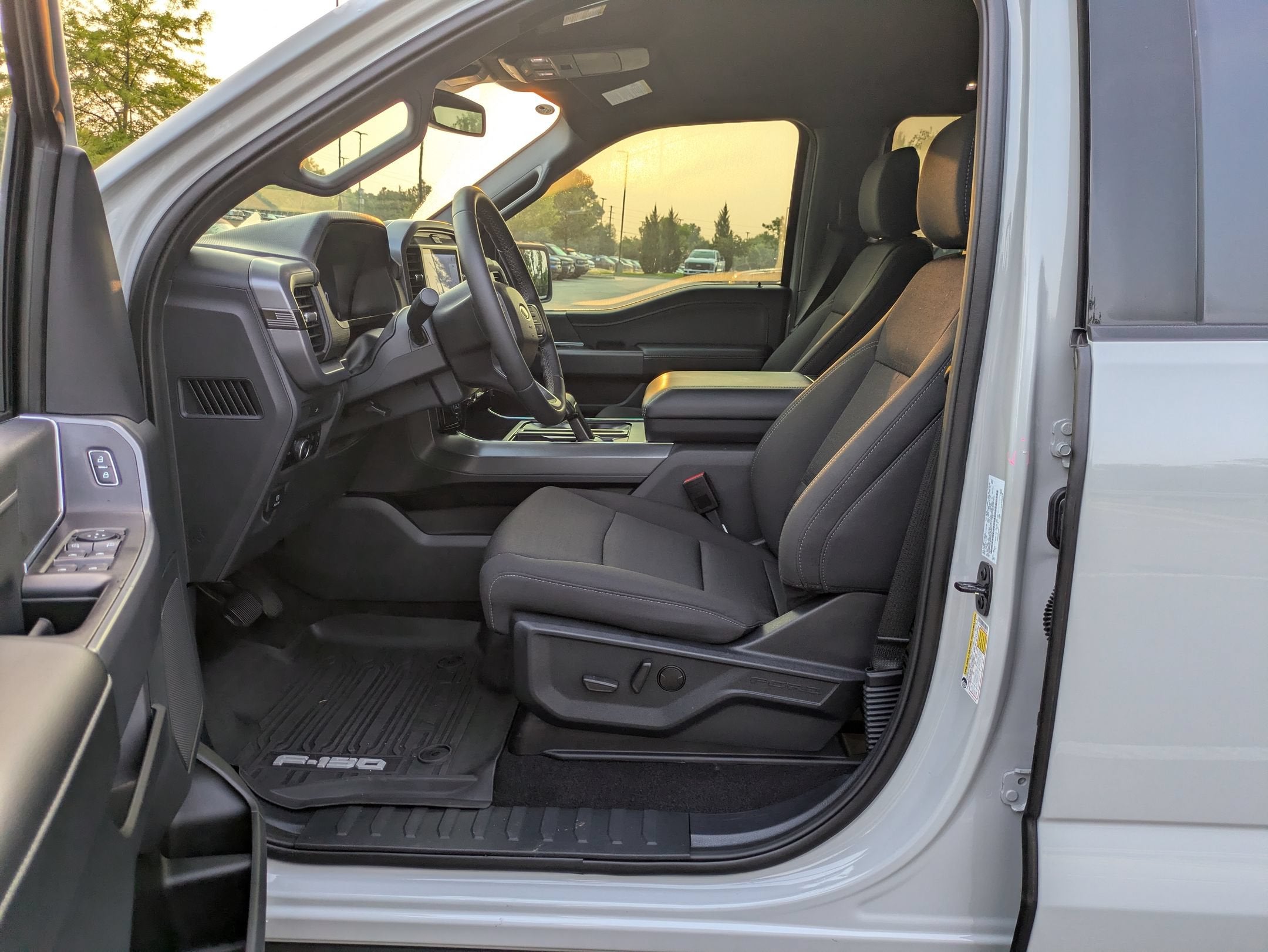 2026 Ford F-150 XLT - Crossroads Courtesy Demo