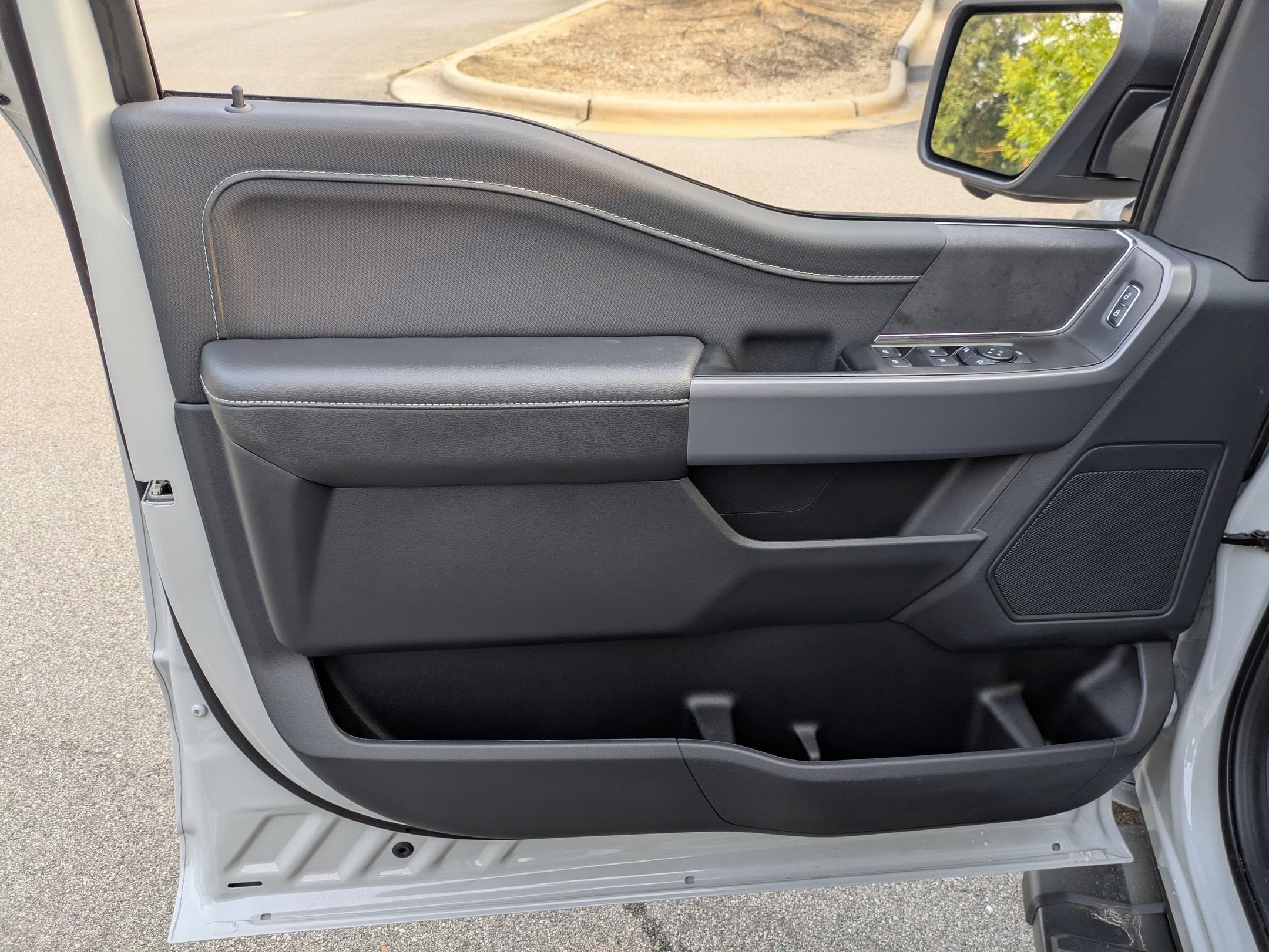 2026 Ford F-150 XLT - Crossroads Courtesy Demo