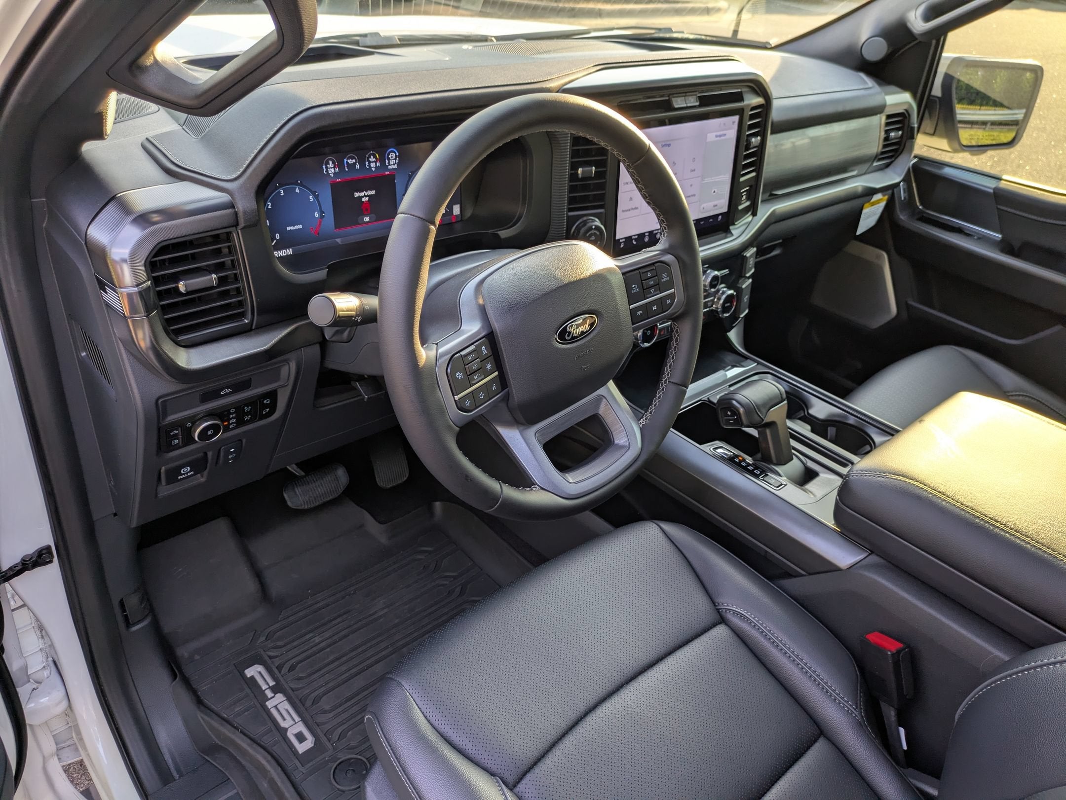 2026 Ford F-150 LARIAT - Crossroads Courtesy Demo