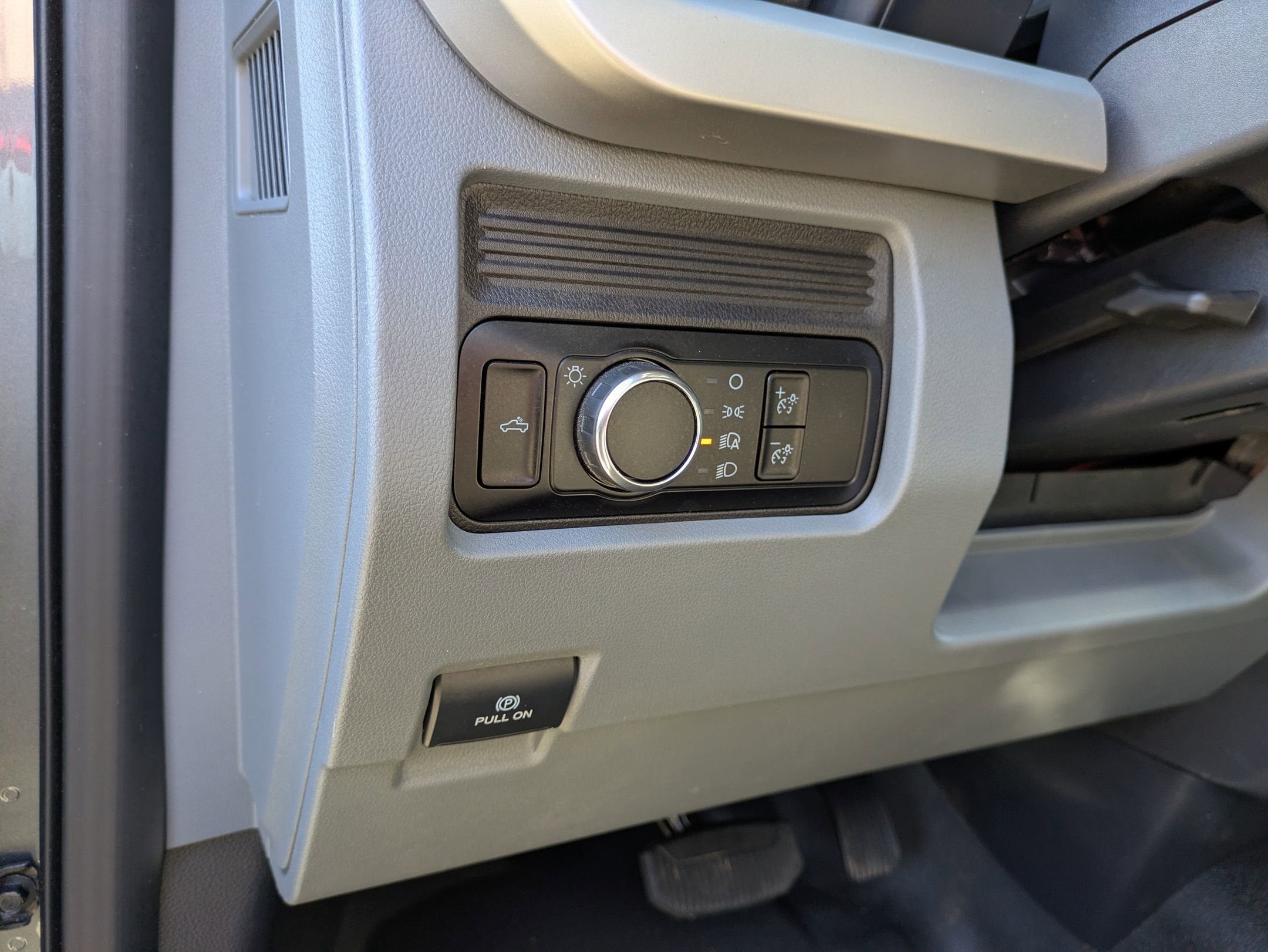 2025 Ford Super Duty F-350 SRW XL