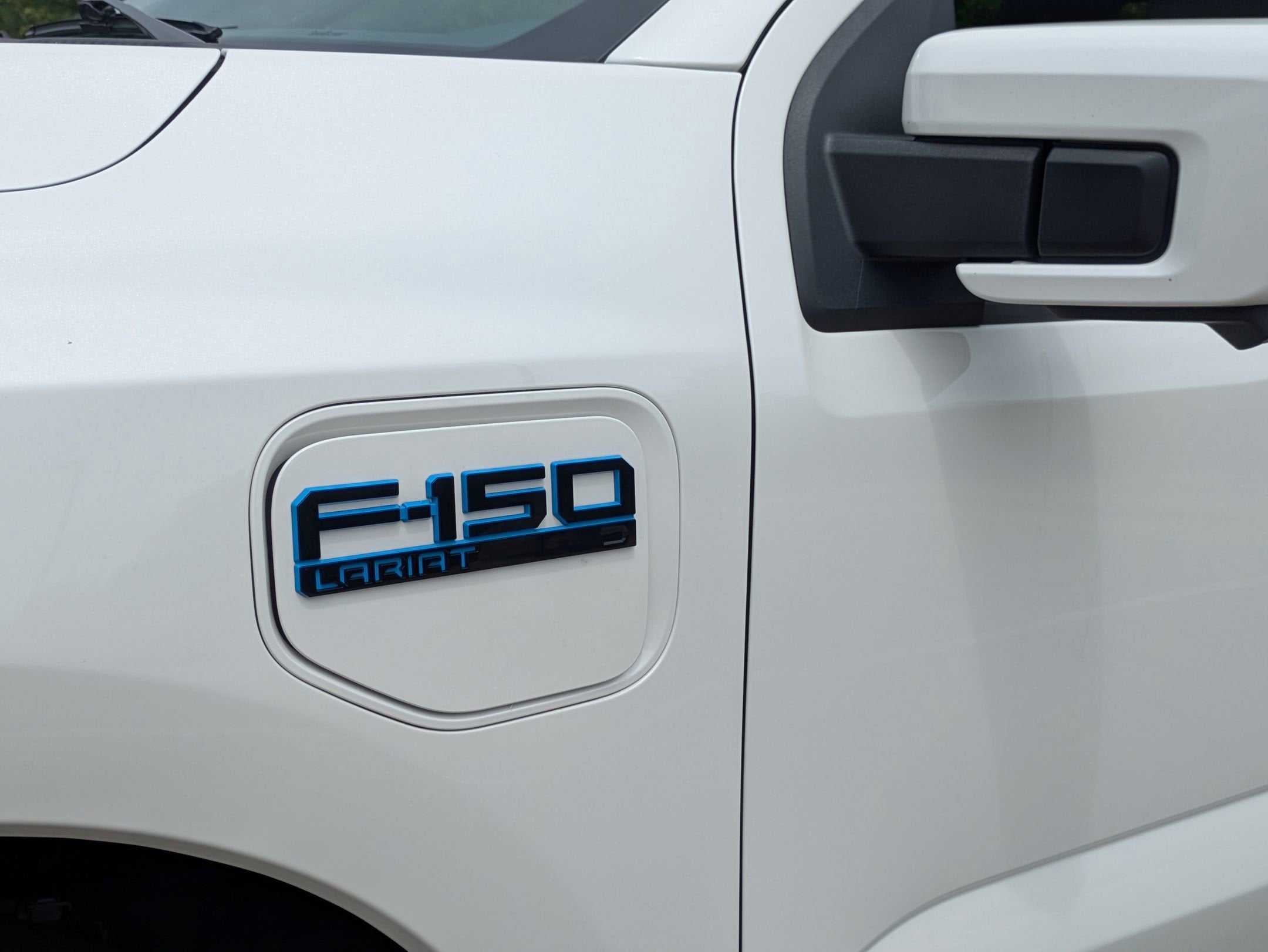 2025 Ford F-150 Lightning LARIAT