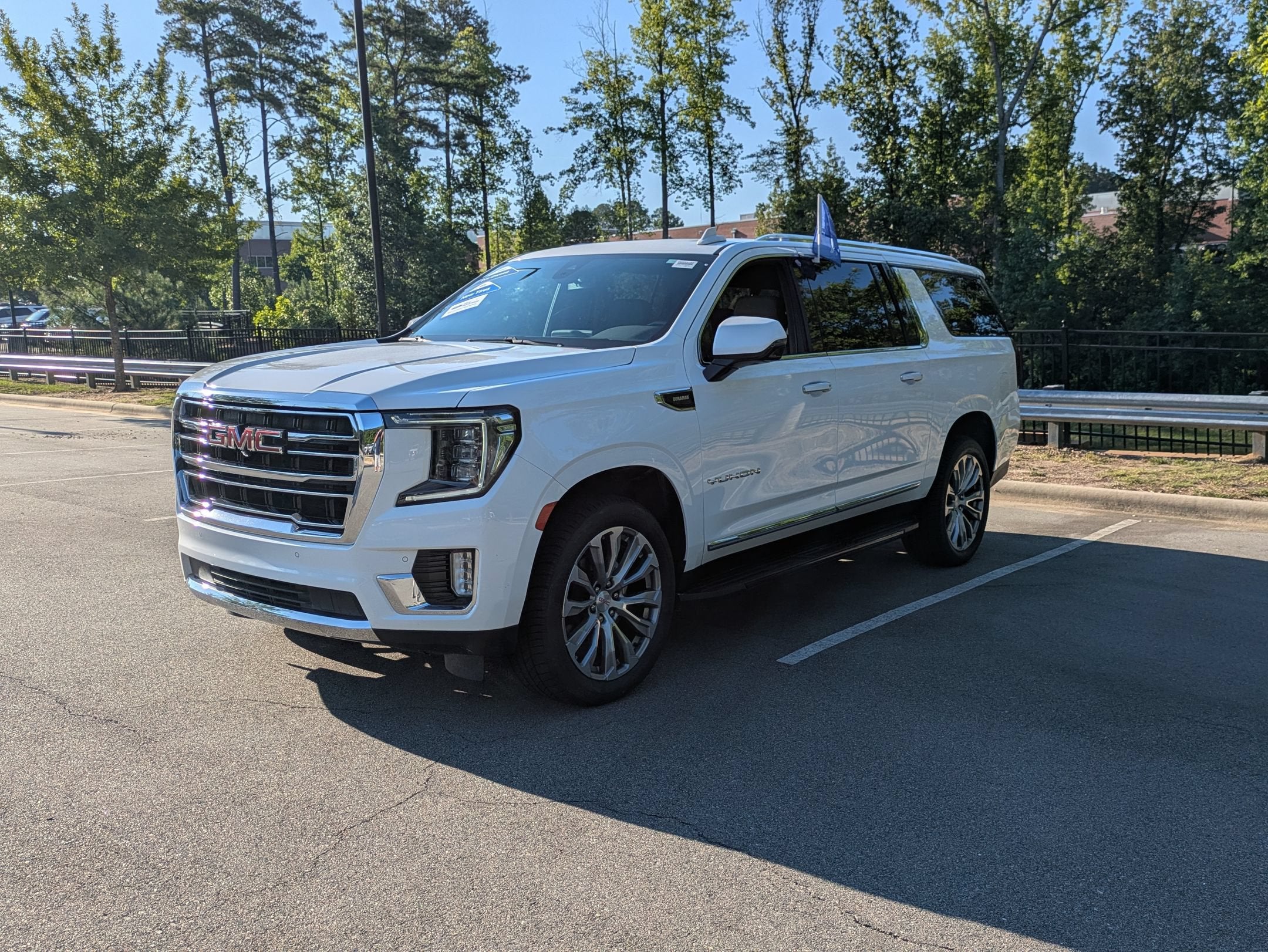 2022 GMC Yukon XL SLT