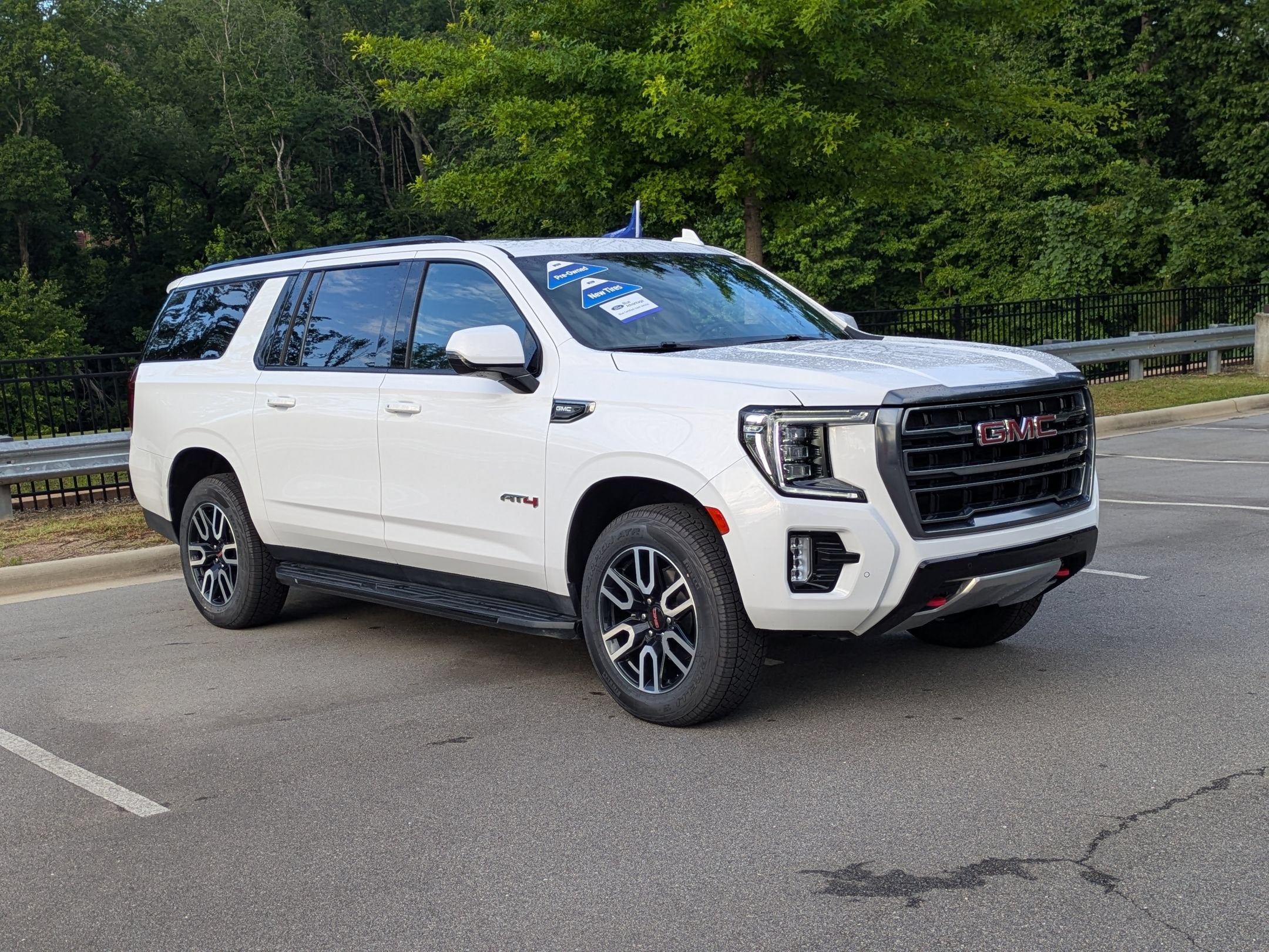 2023 GMC Yukon XL AT4