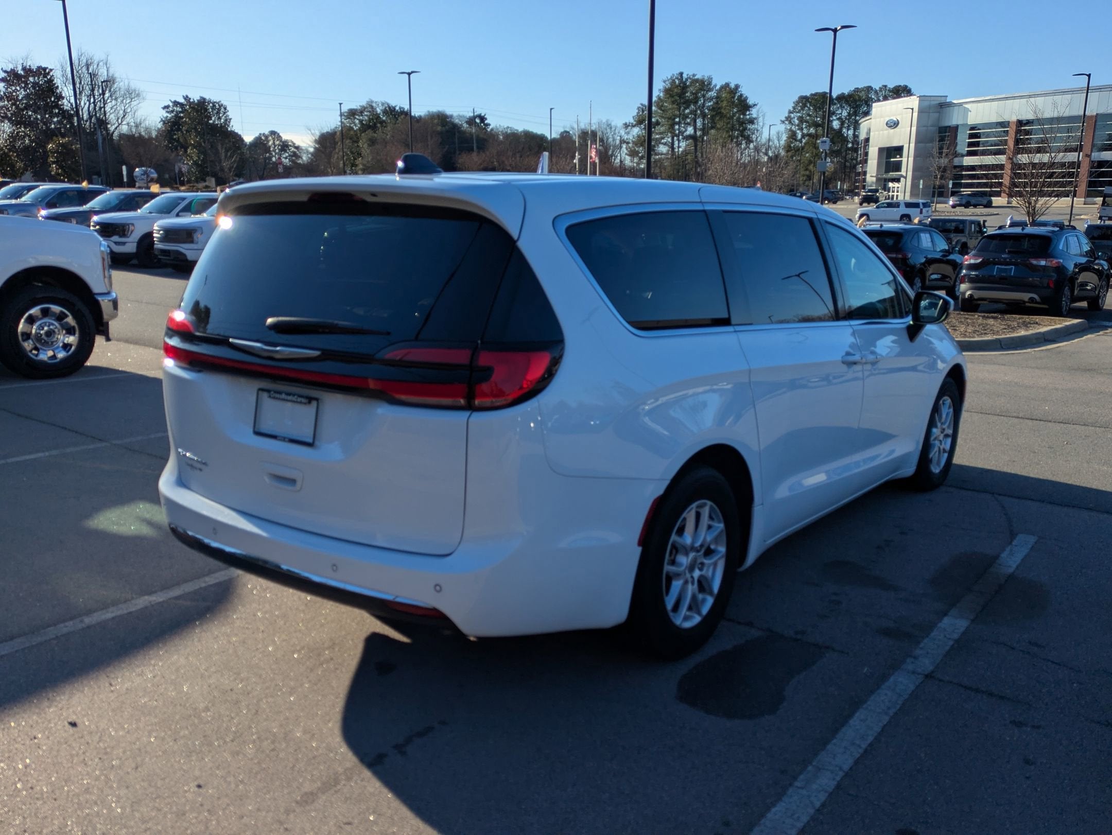 2023 Chrysler Pacifica Touring L