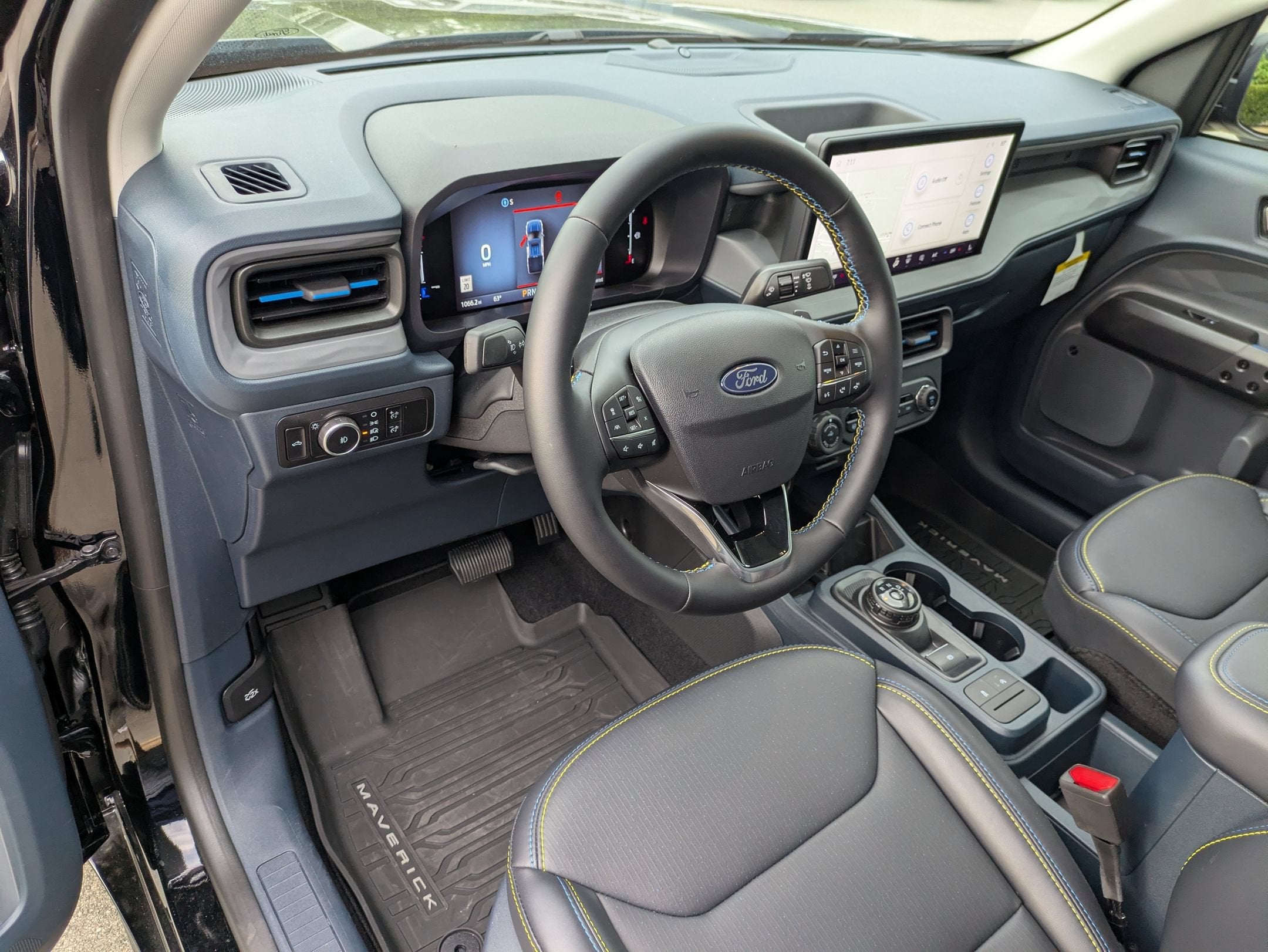 2026 Ford Maverick Lobo High - Crossroads Courtesy Demo