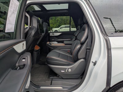 2025 Lincoln Navigator L Black Label