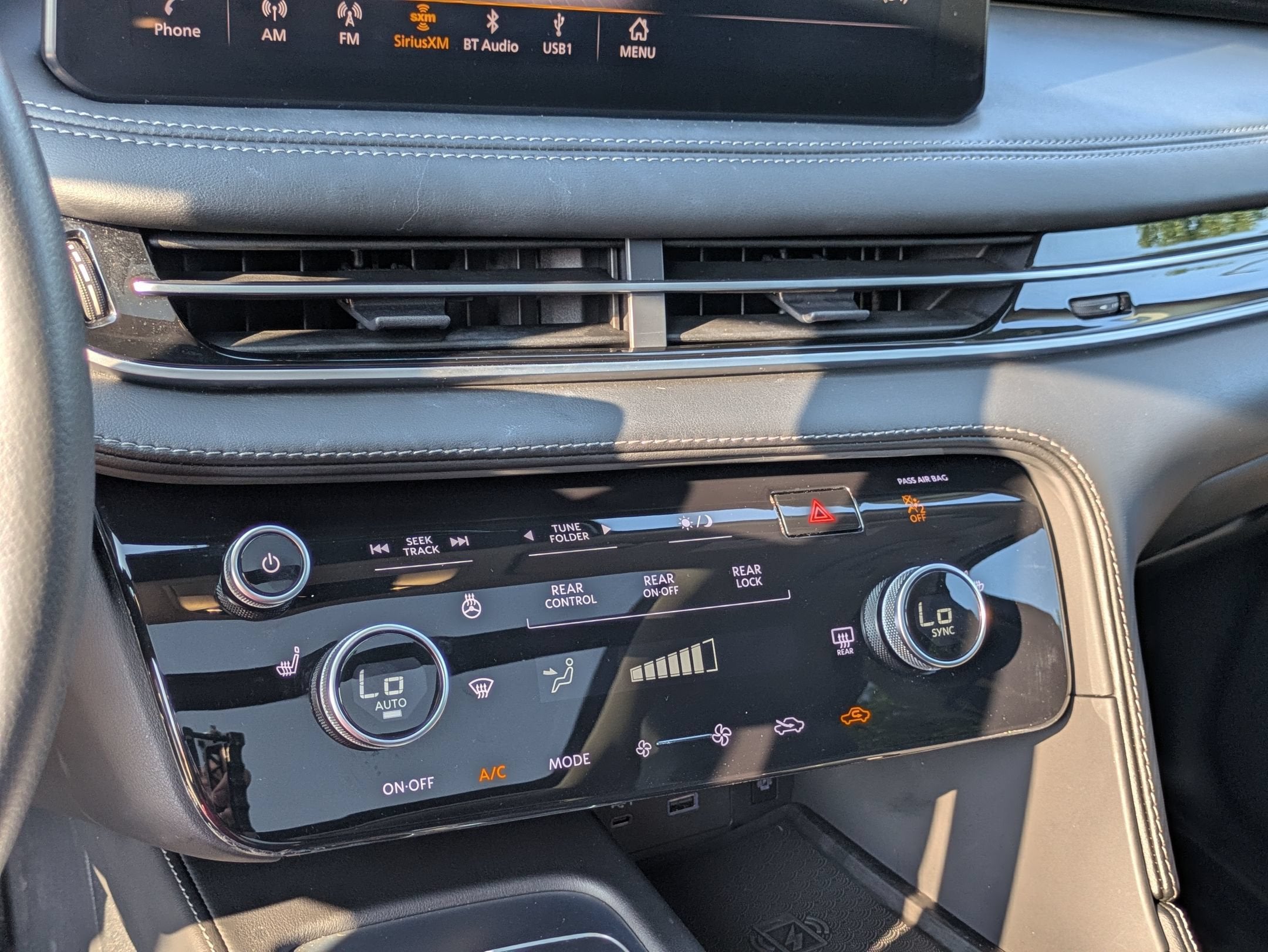 2025 INFINITI QX60 PURE