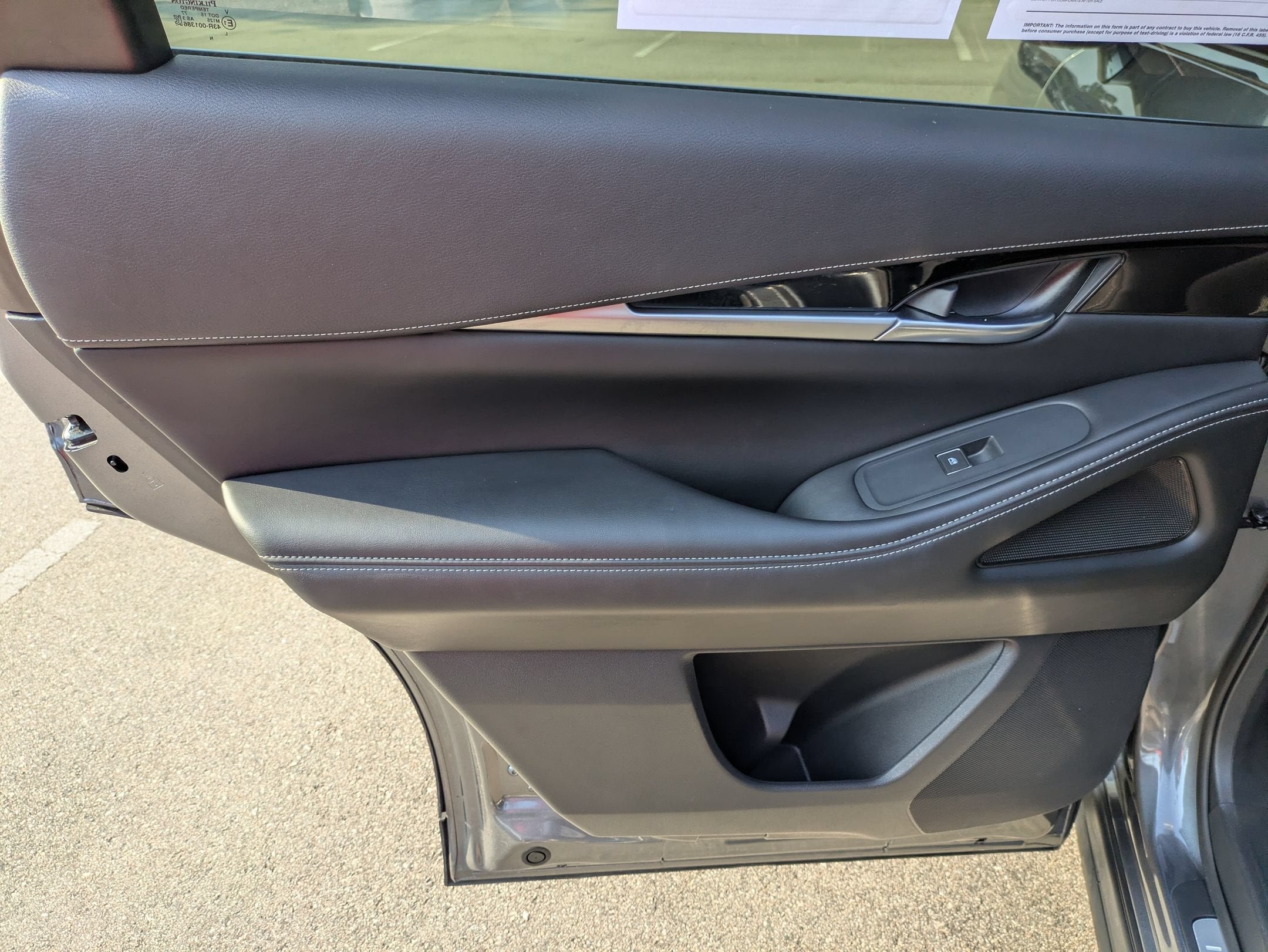 2025 INFINITI QX60 PURE
