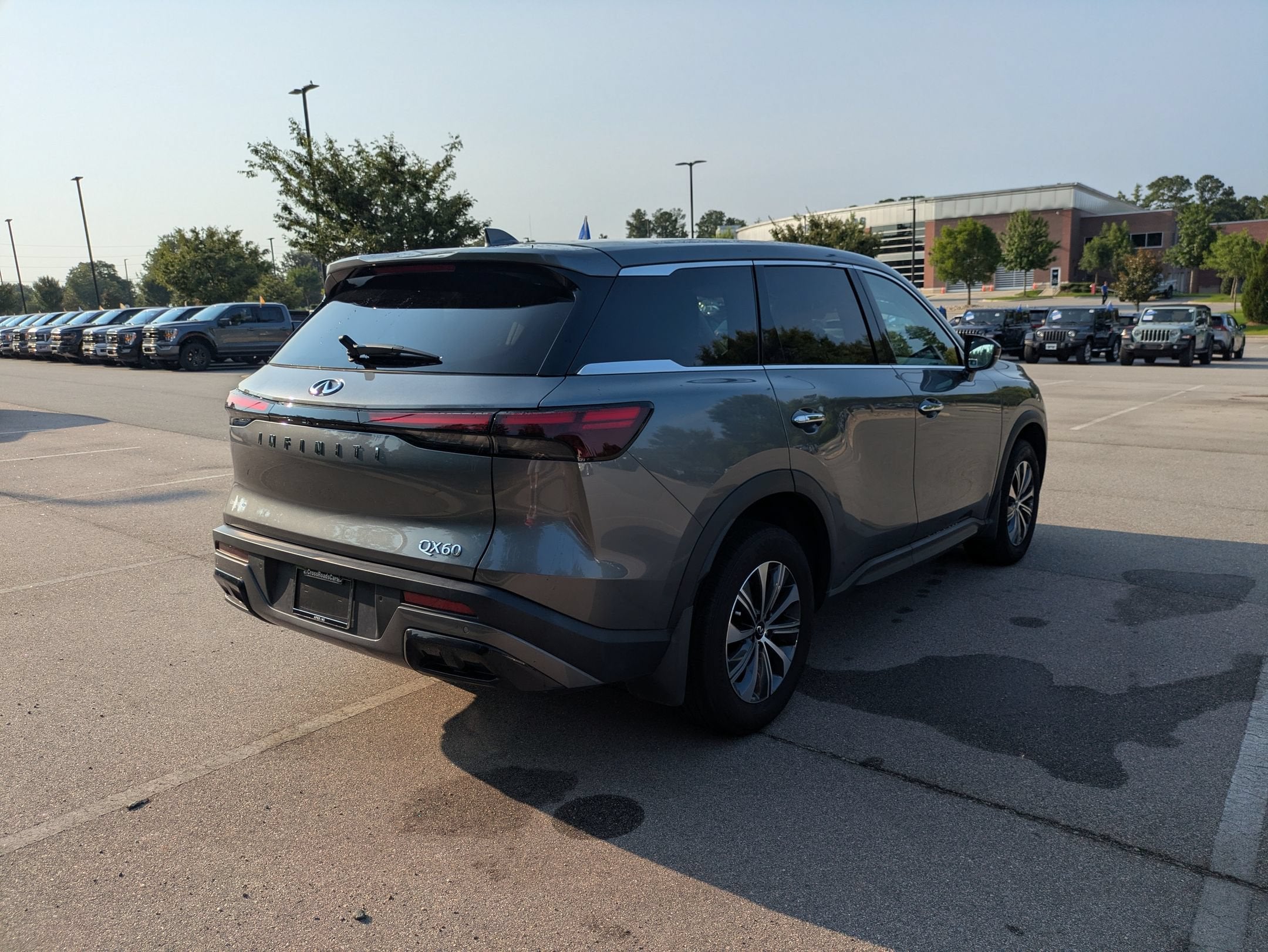 2025 INFINITI QX60 PURE