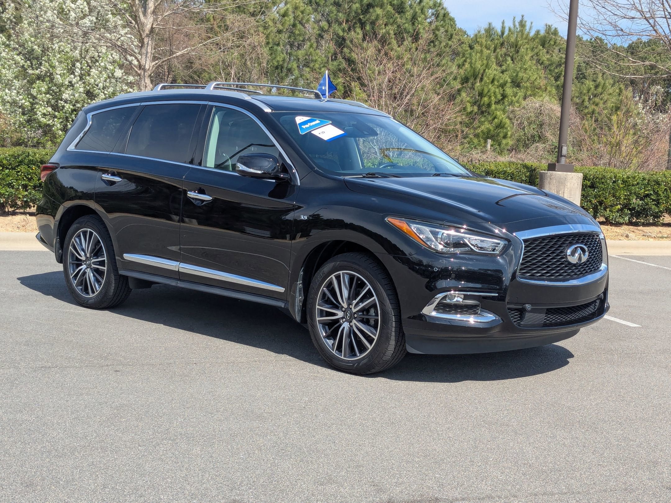 2020 INFINITI QX60 LUXE