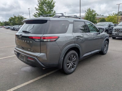 2022 Nissan Pathfinder SV