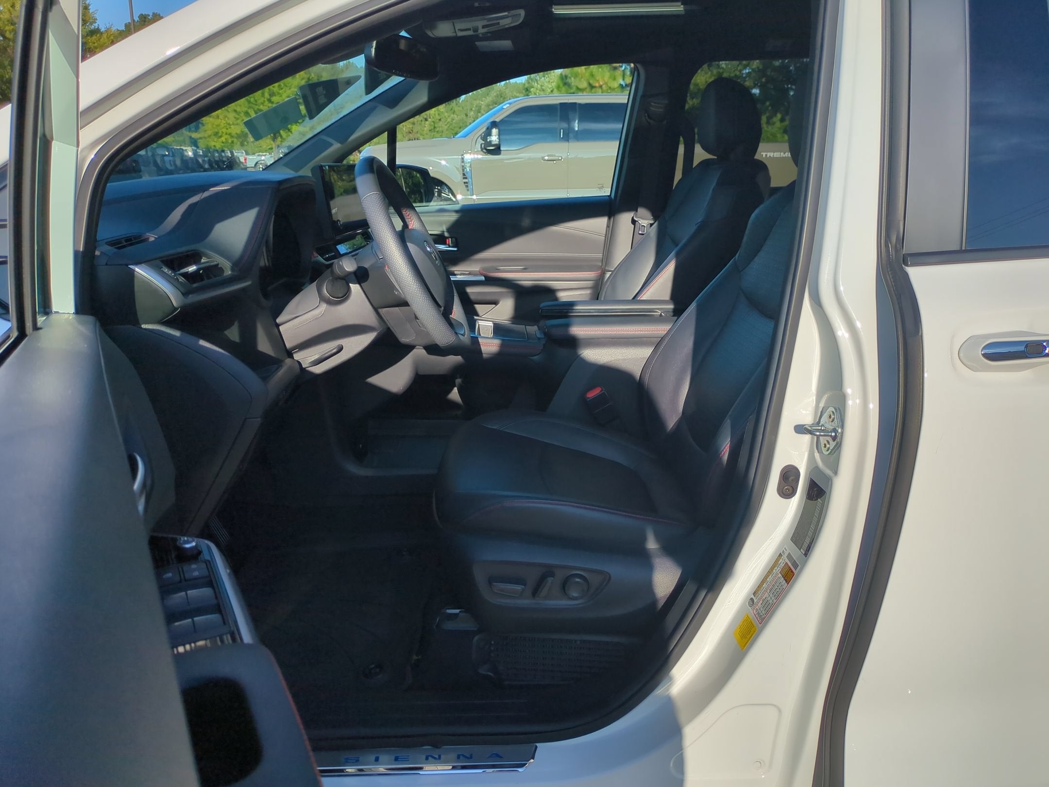2025 Toyota Sienna XSE