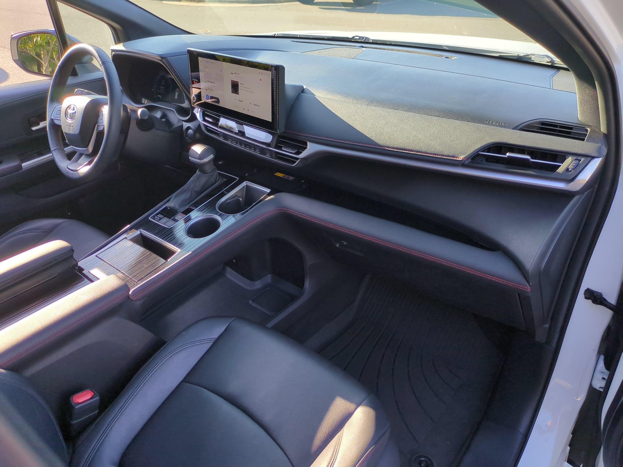 2025 Toyota Sienna XSE