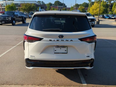 2025 Toyota Sienna XSE