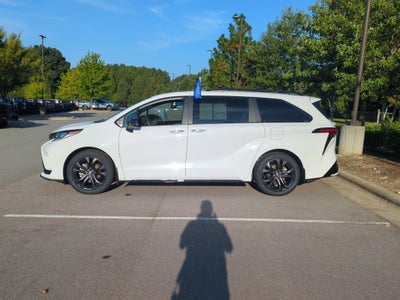 2025 Toyota Sienna XSE