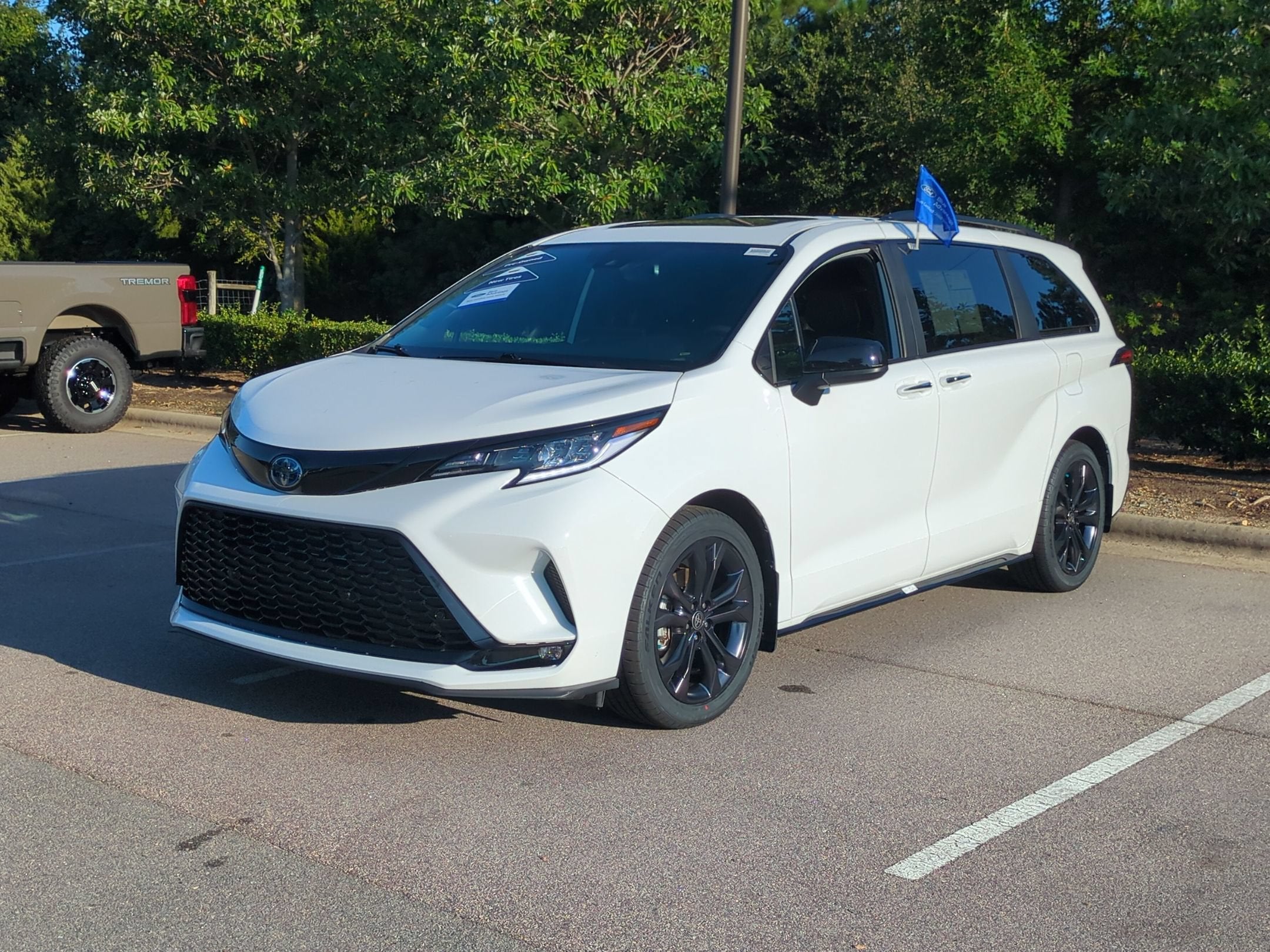 2025 Toyota Sienna XSE