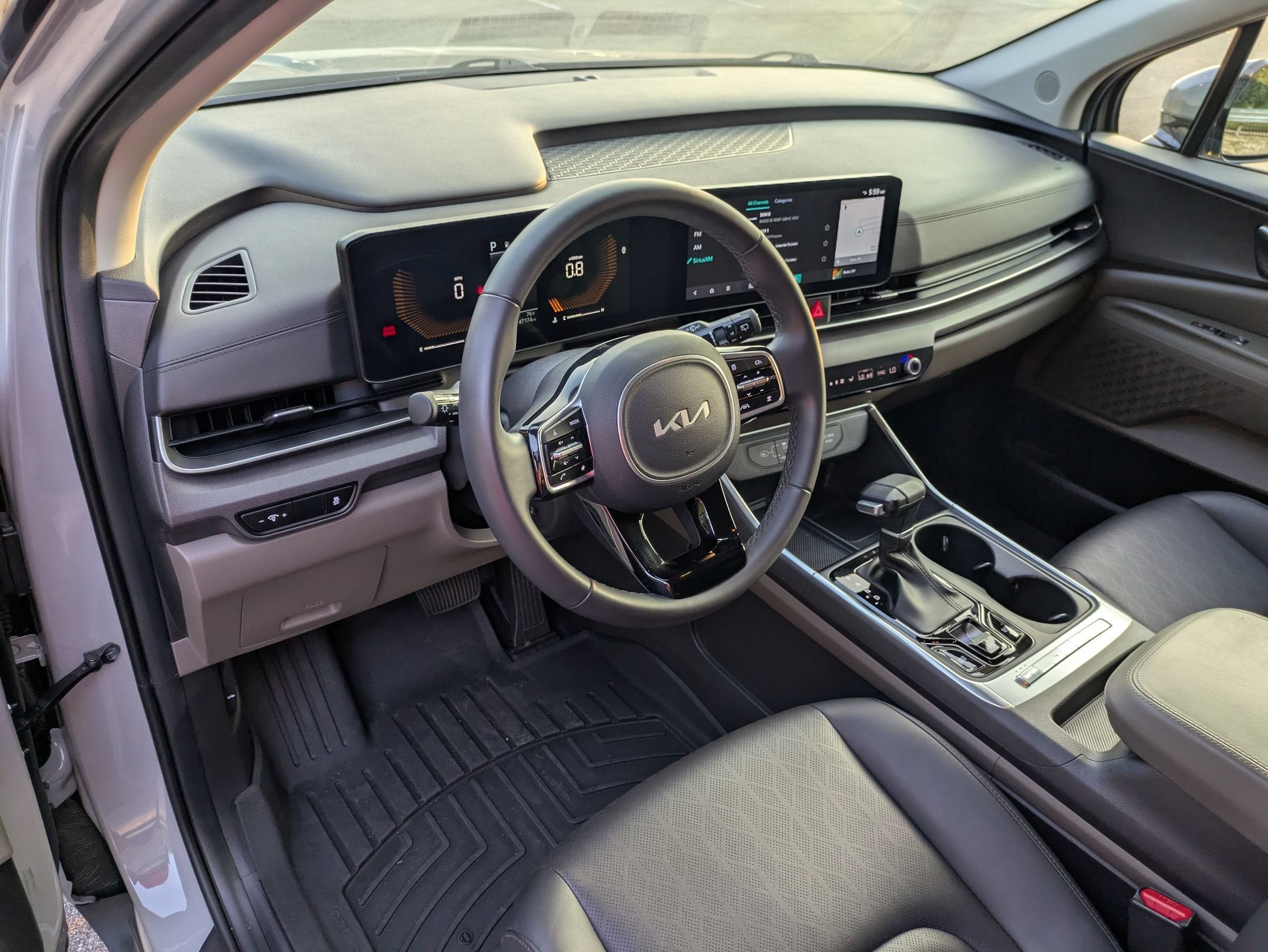 2025 Kia Carnival EX