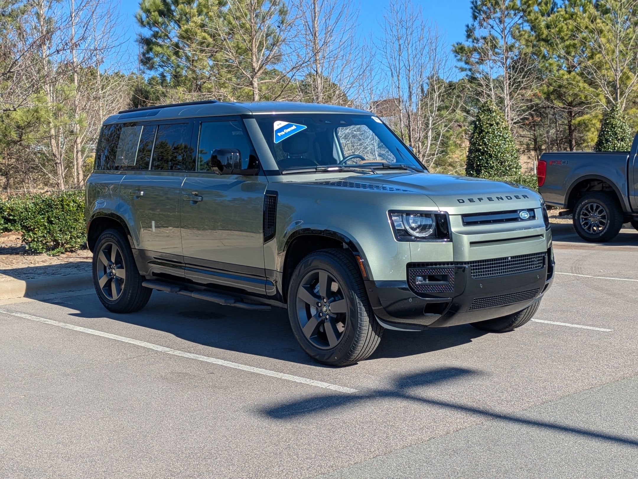 2024 Land Rover Defender X-Dynamic SE