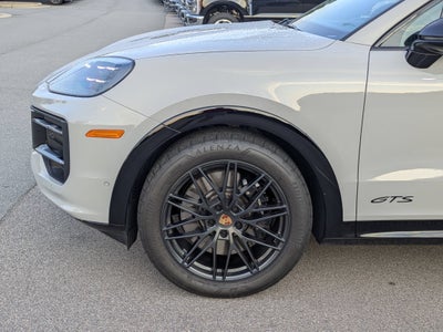 2025 Porsche Cayenne GTS