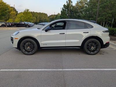 2025 Porsche Cayenne GTS