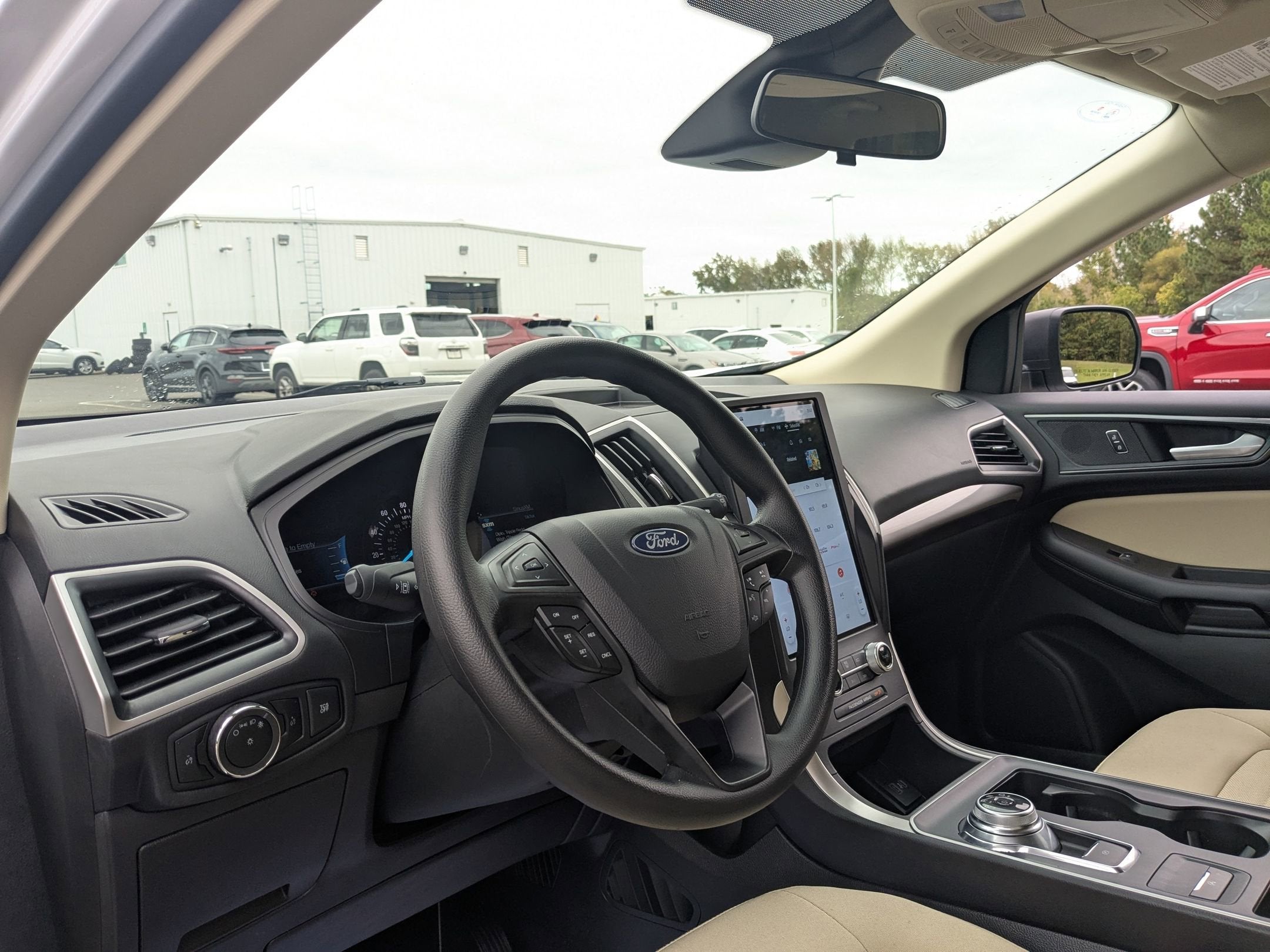 2024 Ford Edge SE