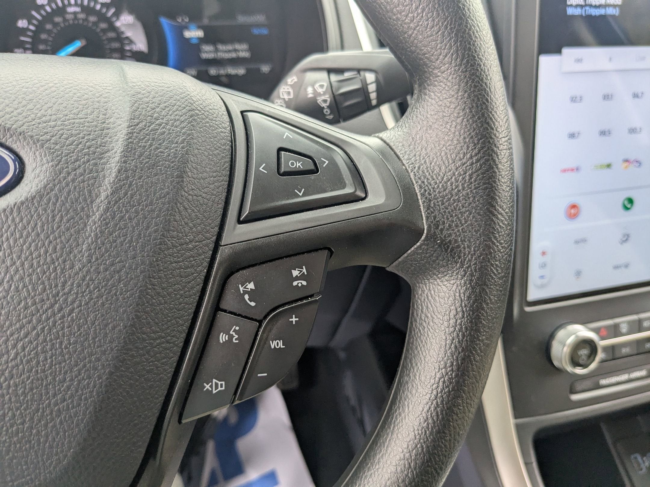 2024 Ford Edge SE