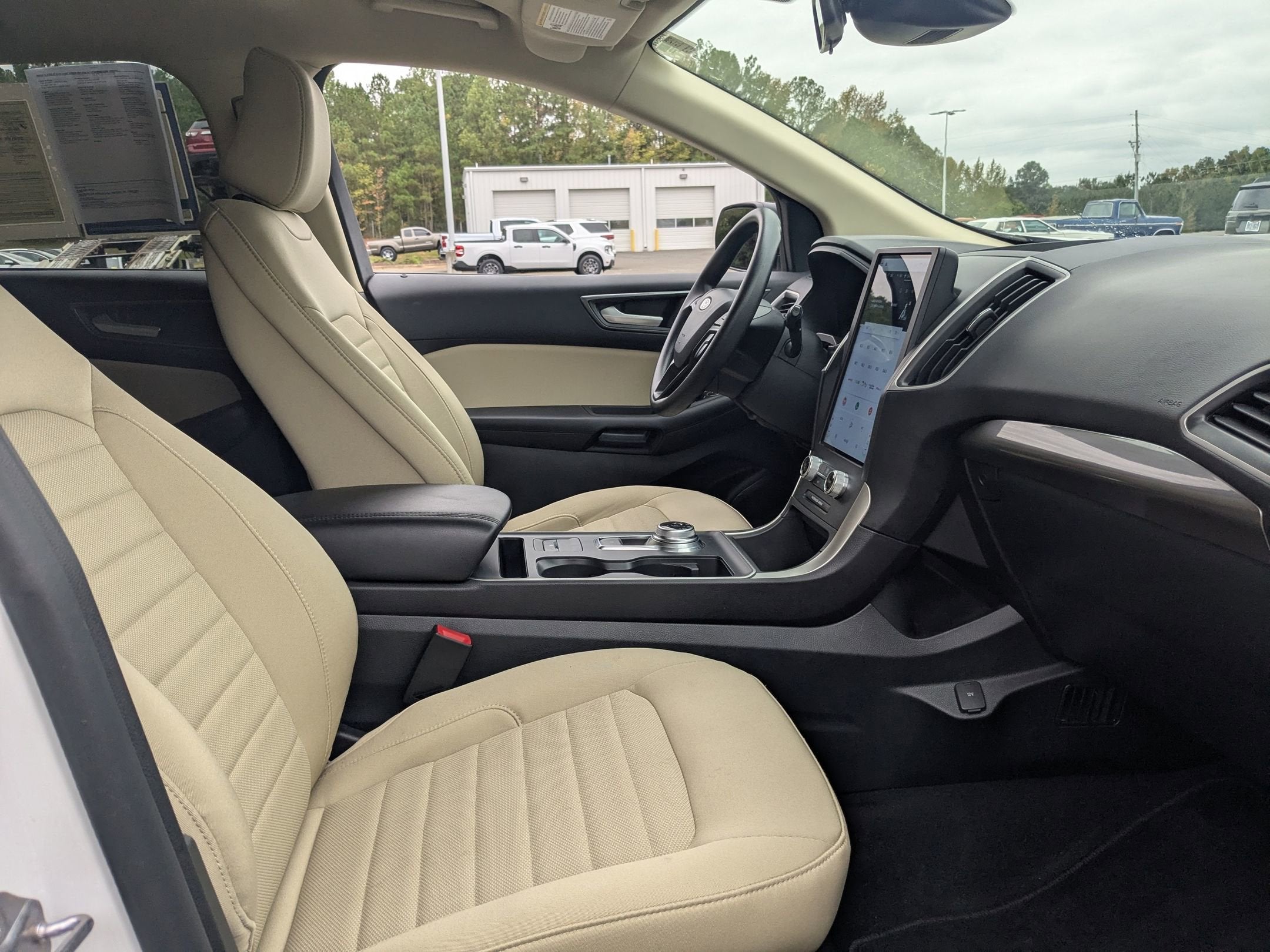 2024 Ford Edge SE