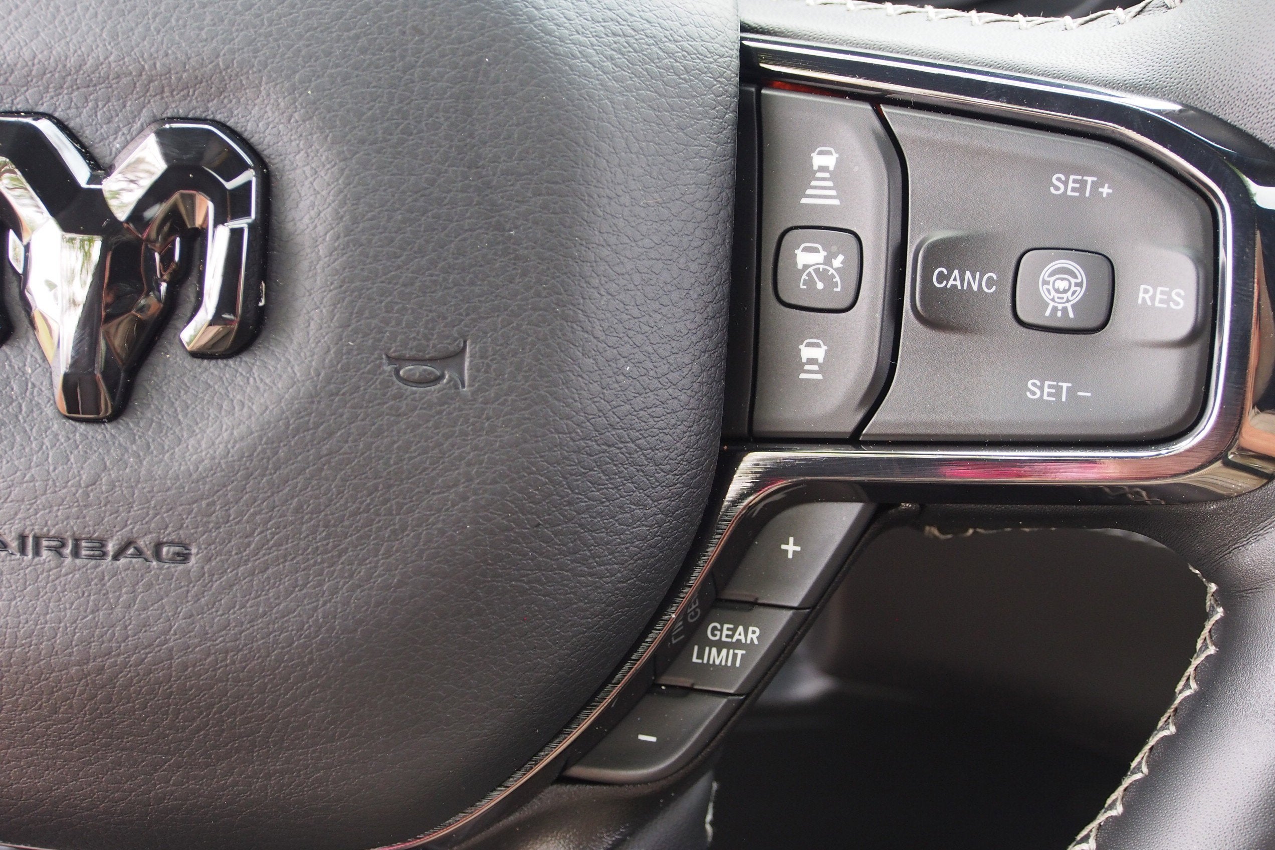 2025 RAM 1500 Limited