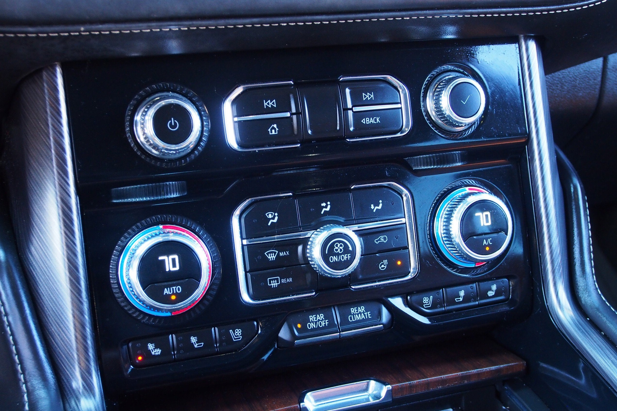 2023 GMC Yukon Denali Ultimate