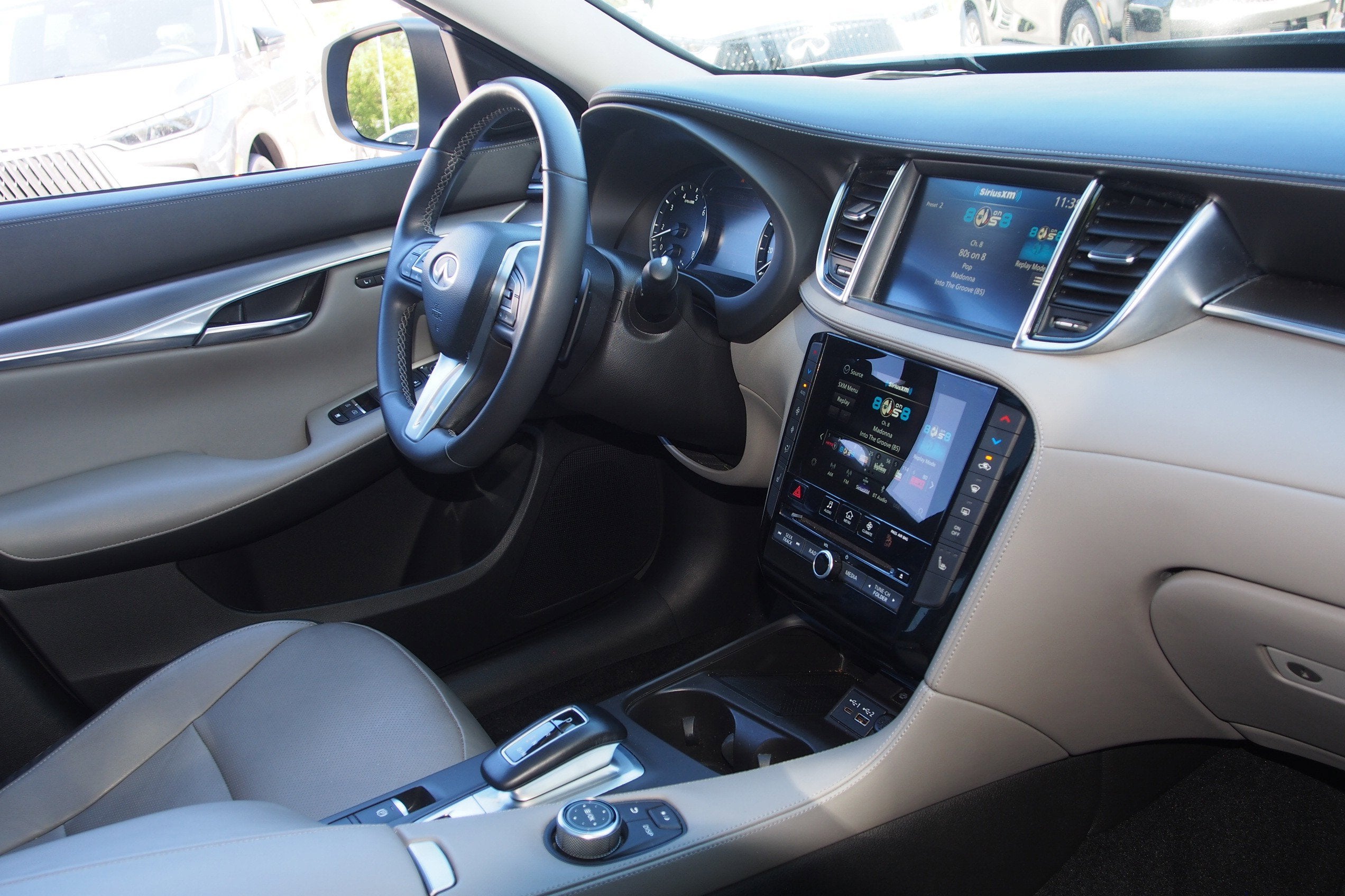 2023 INFINITI QX50 LUXE