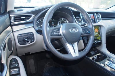 2023 INFINITI QX50 LUXE