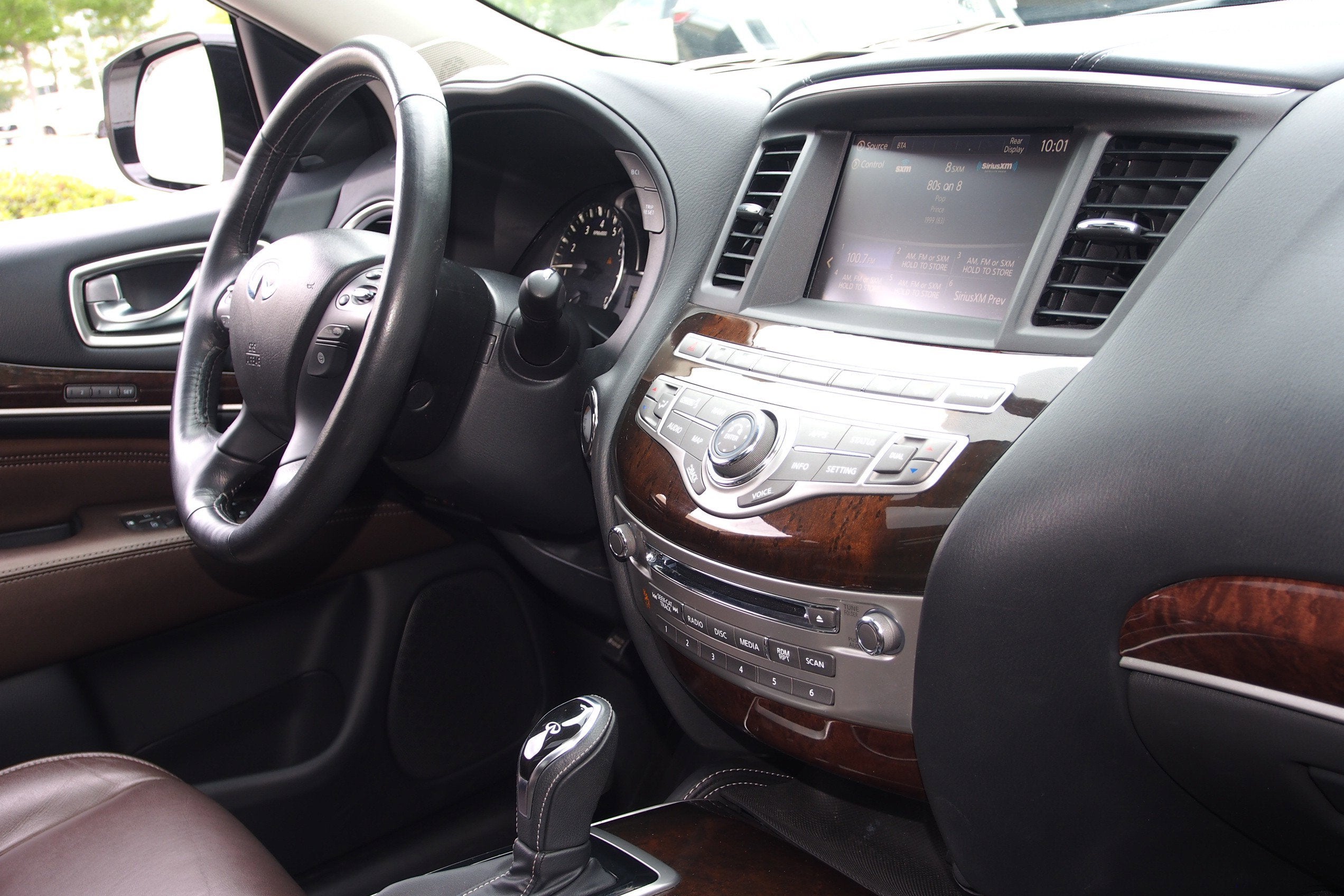2019 INFINITI QX60 LUXE
