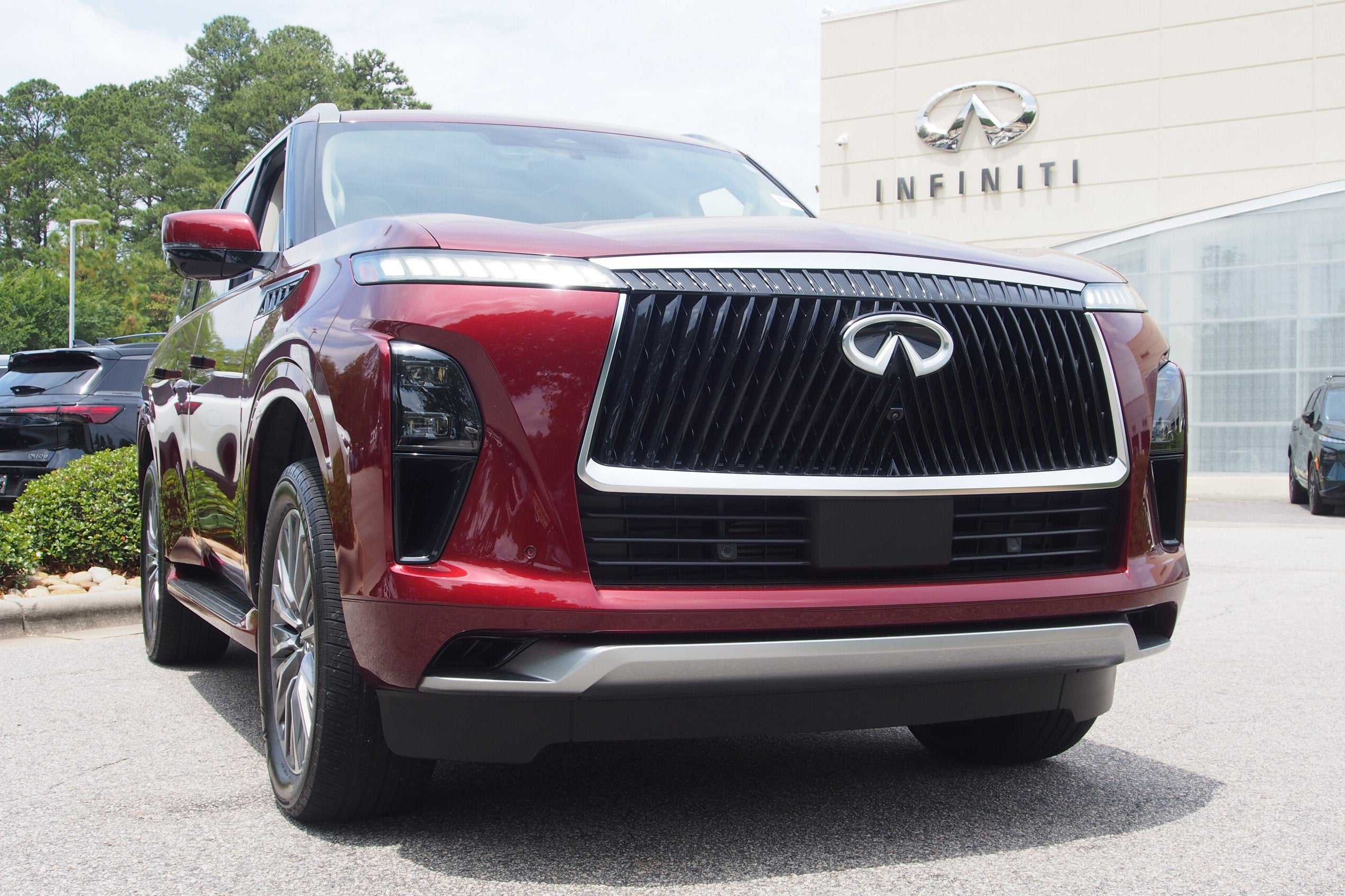2025 INFINITI QX80 SENSORY