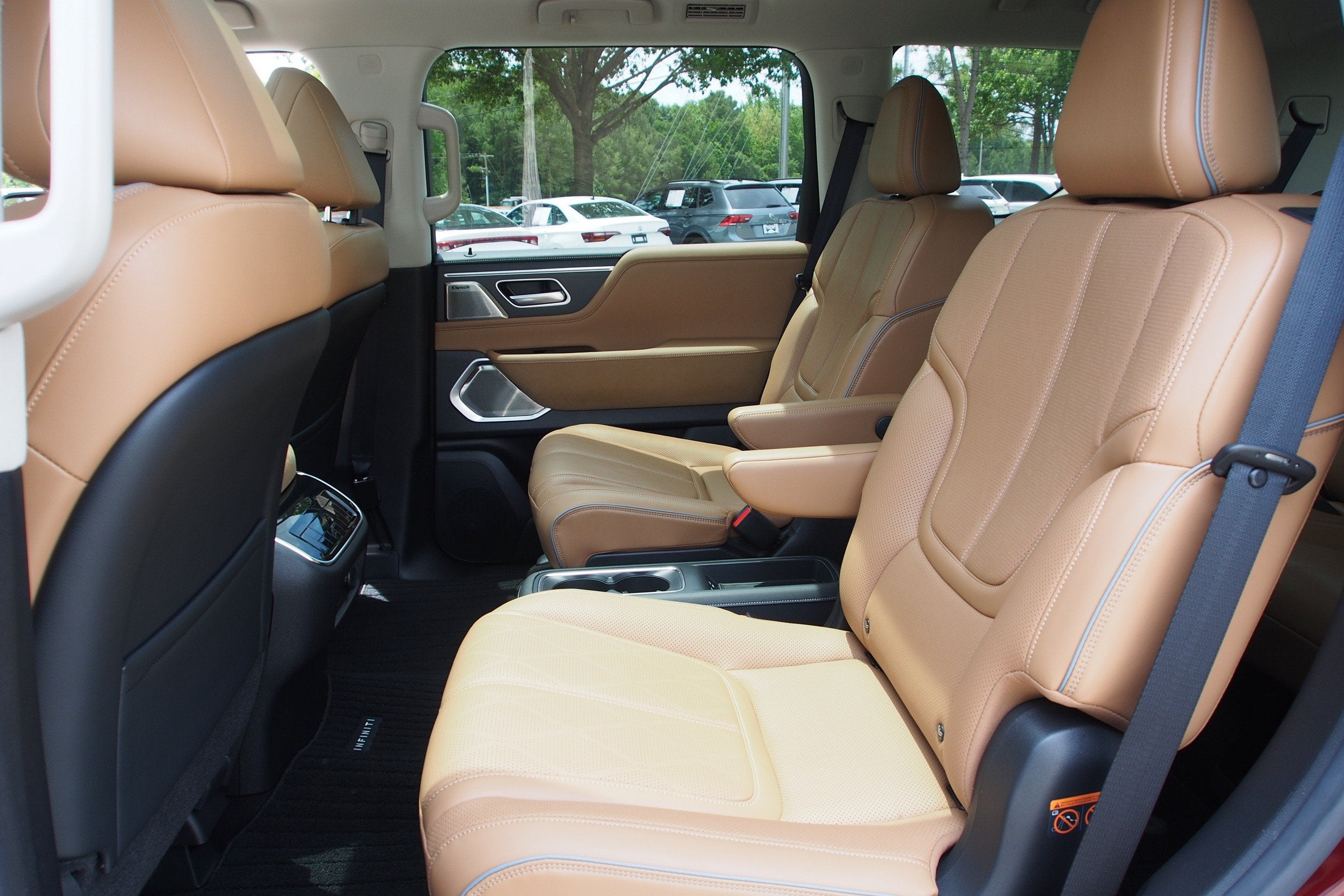 2025 INFINITI QX80 SENSORY
