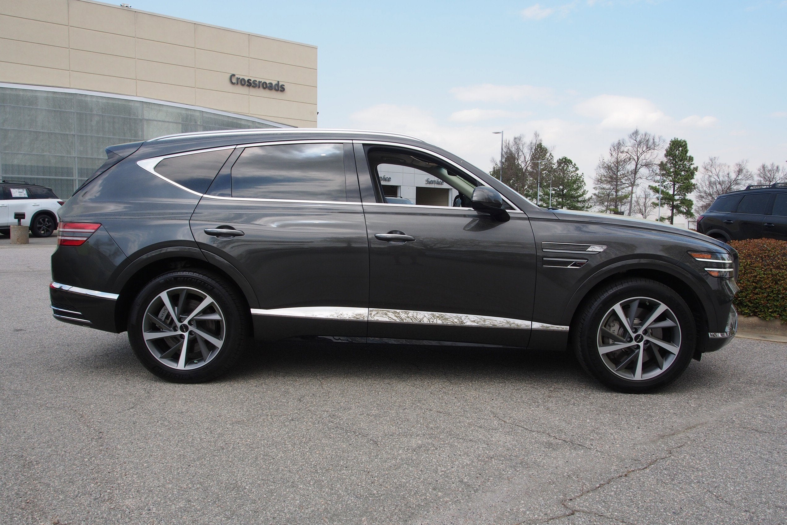 2025 Genesis GV80 Select