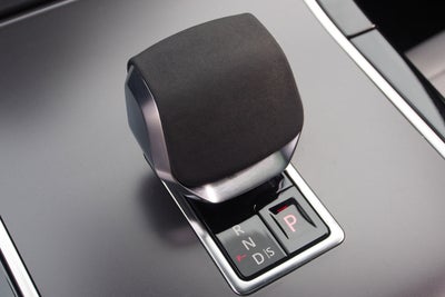 2024 Land Rover Range Rover Velar Dynamic SE