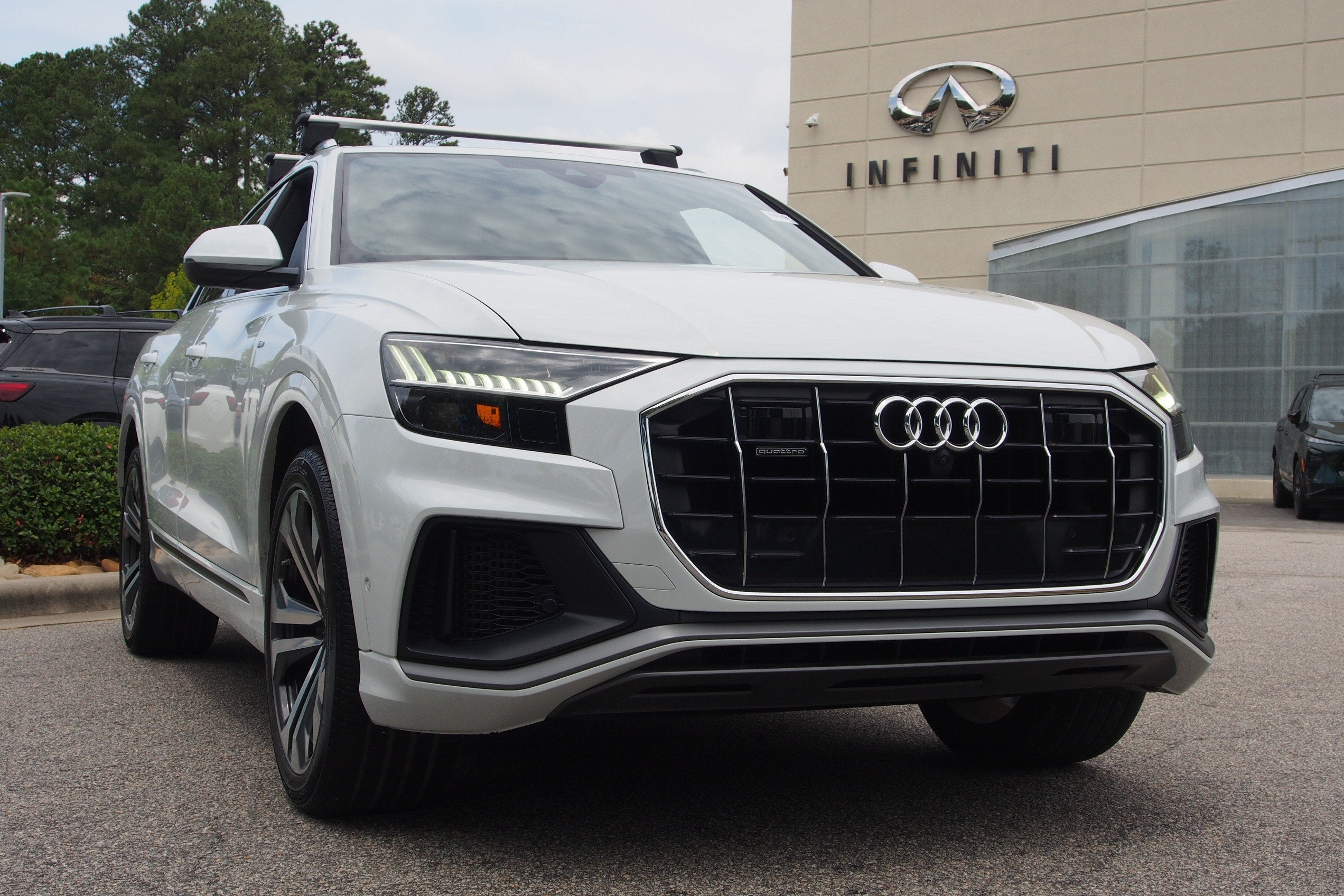 2022 Audi Q8 Premium Plus