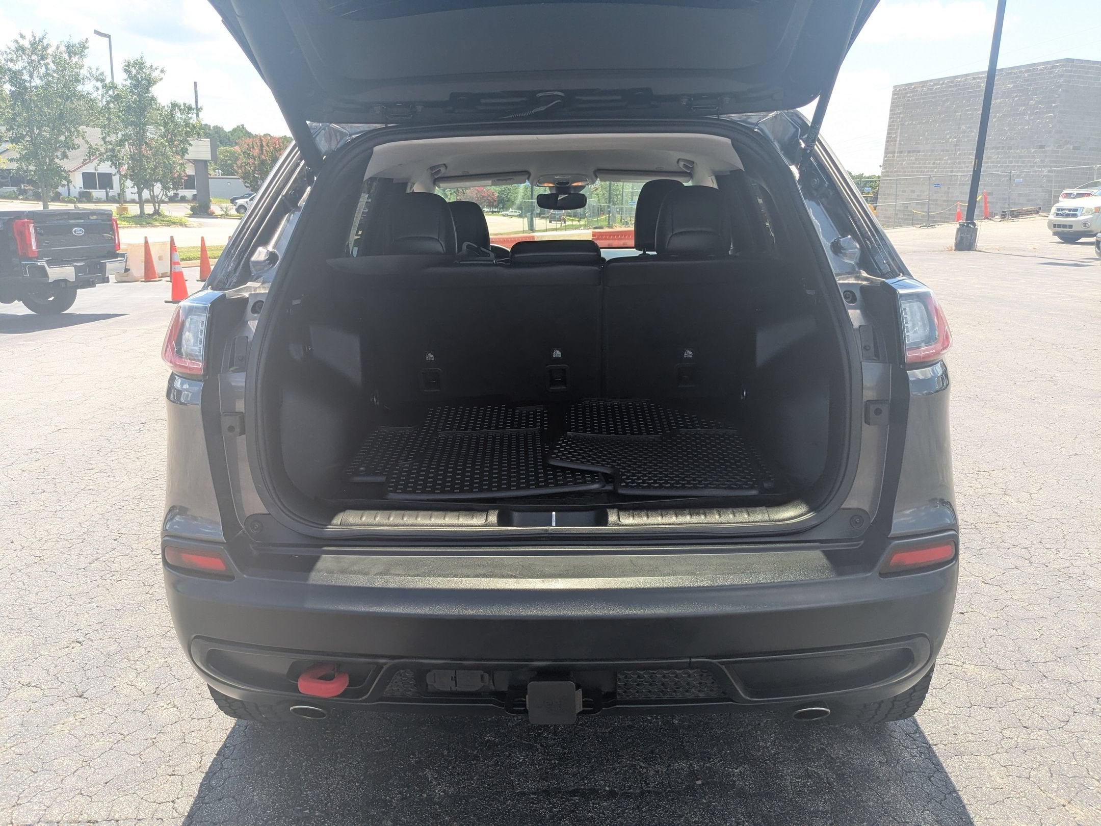 2022 Jeep Cherokee Trailhawk