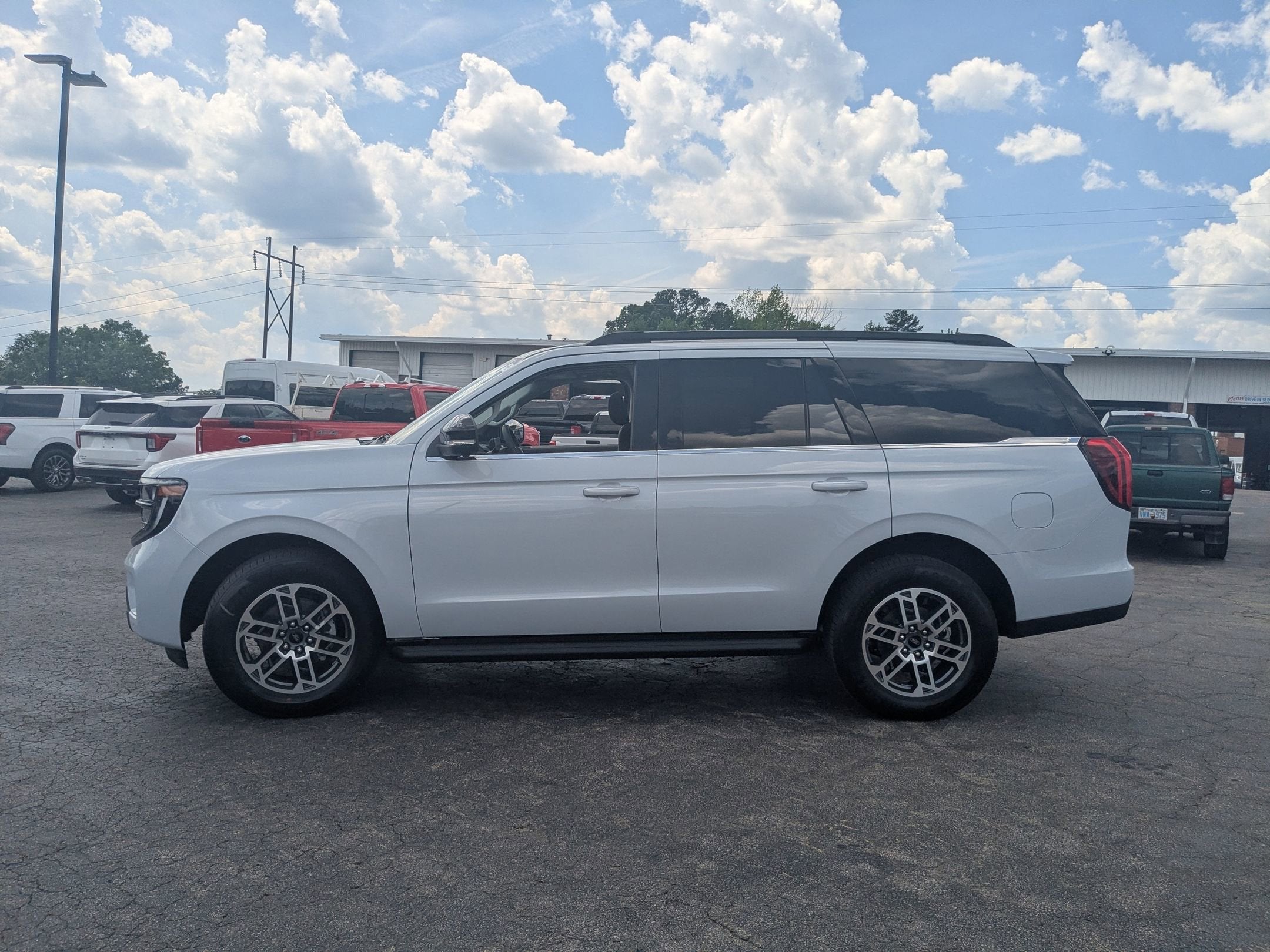 2026 Ford Expedition Active