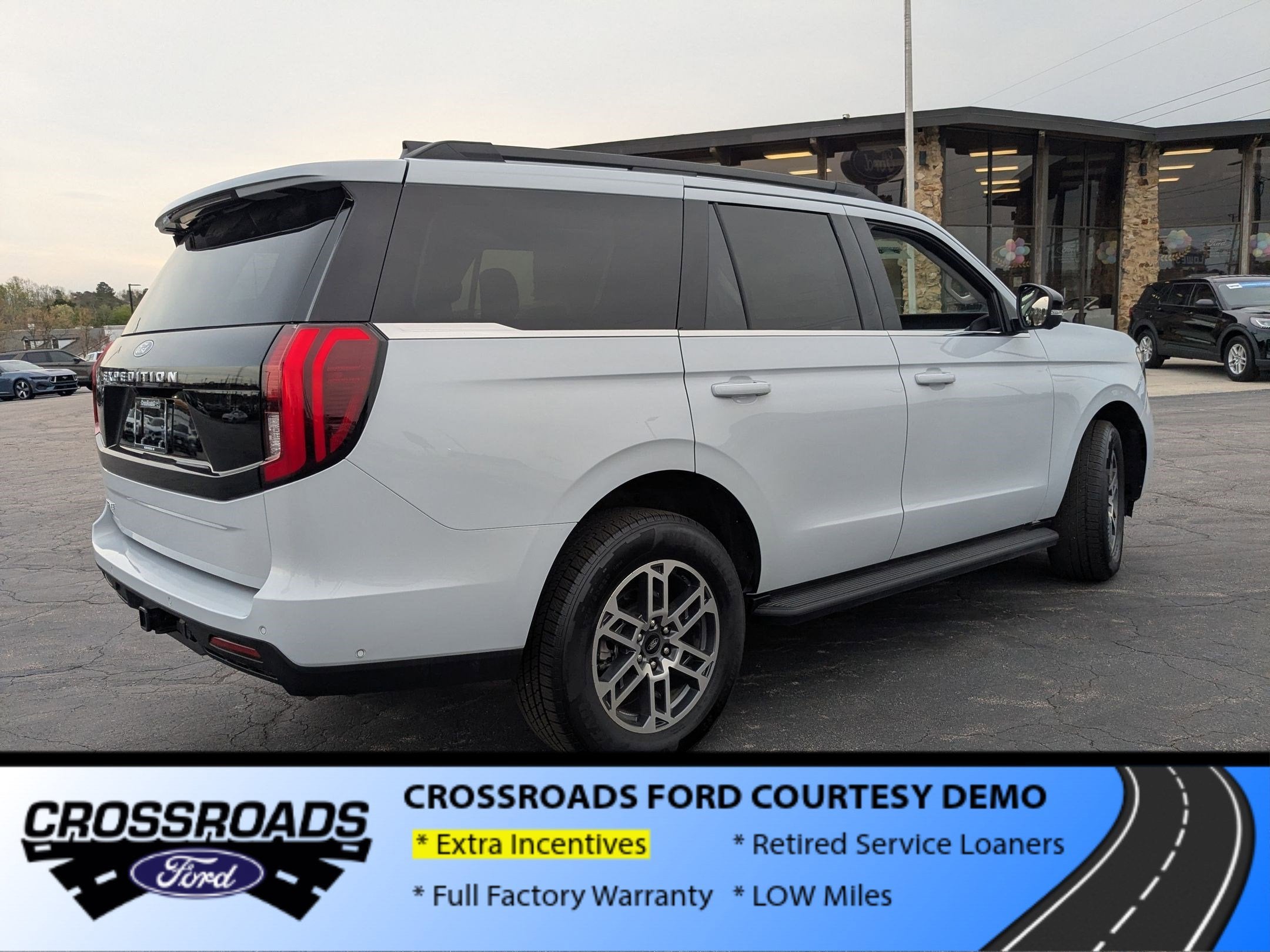 2025 Ford Expedition Active - Crossroads Courtesy Demo