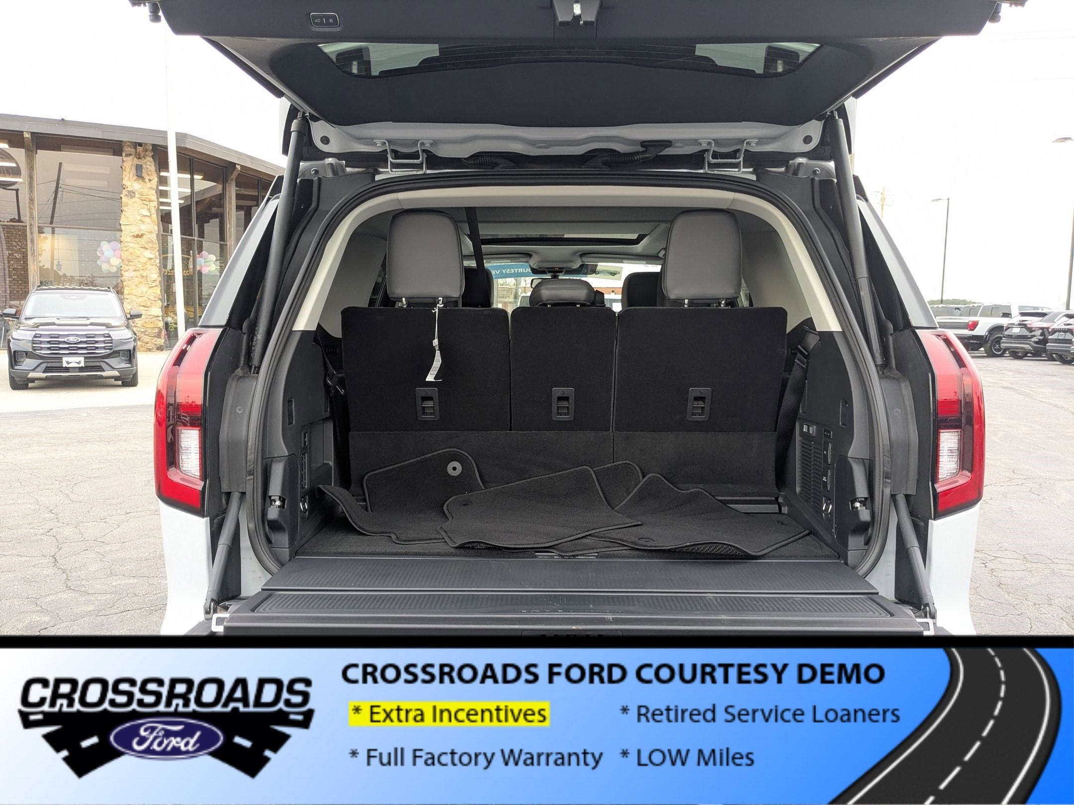 2025 Ford Expedition Active - Crossroads Courtesy Demo