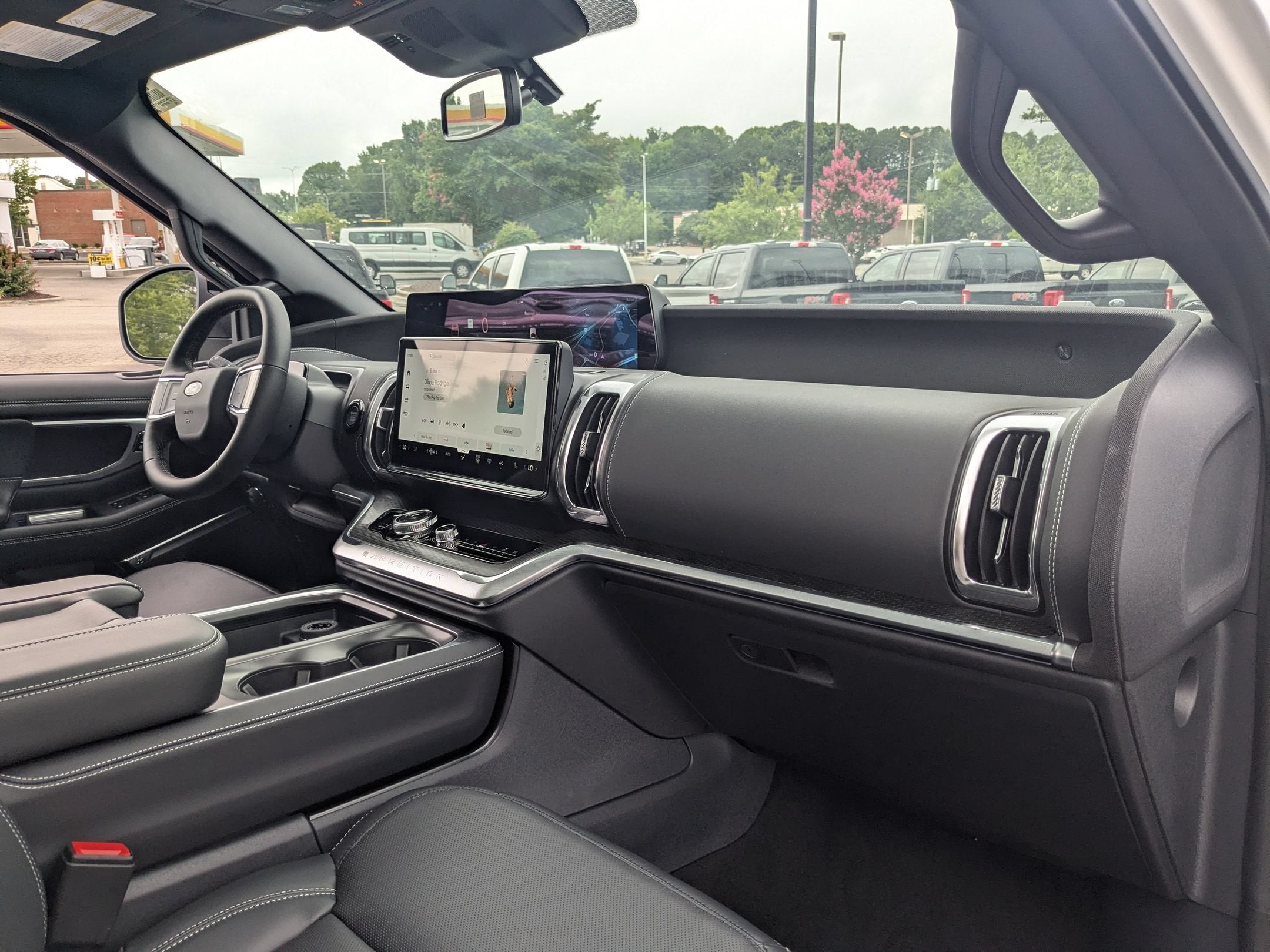 2027 Ford Expedition Platinum