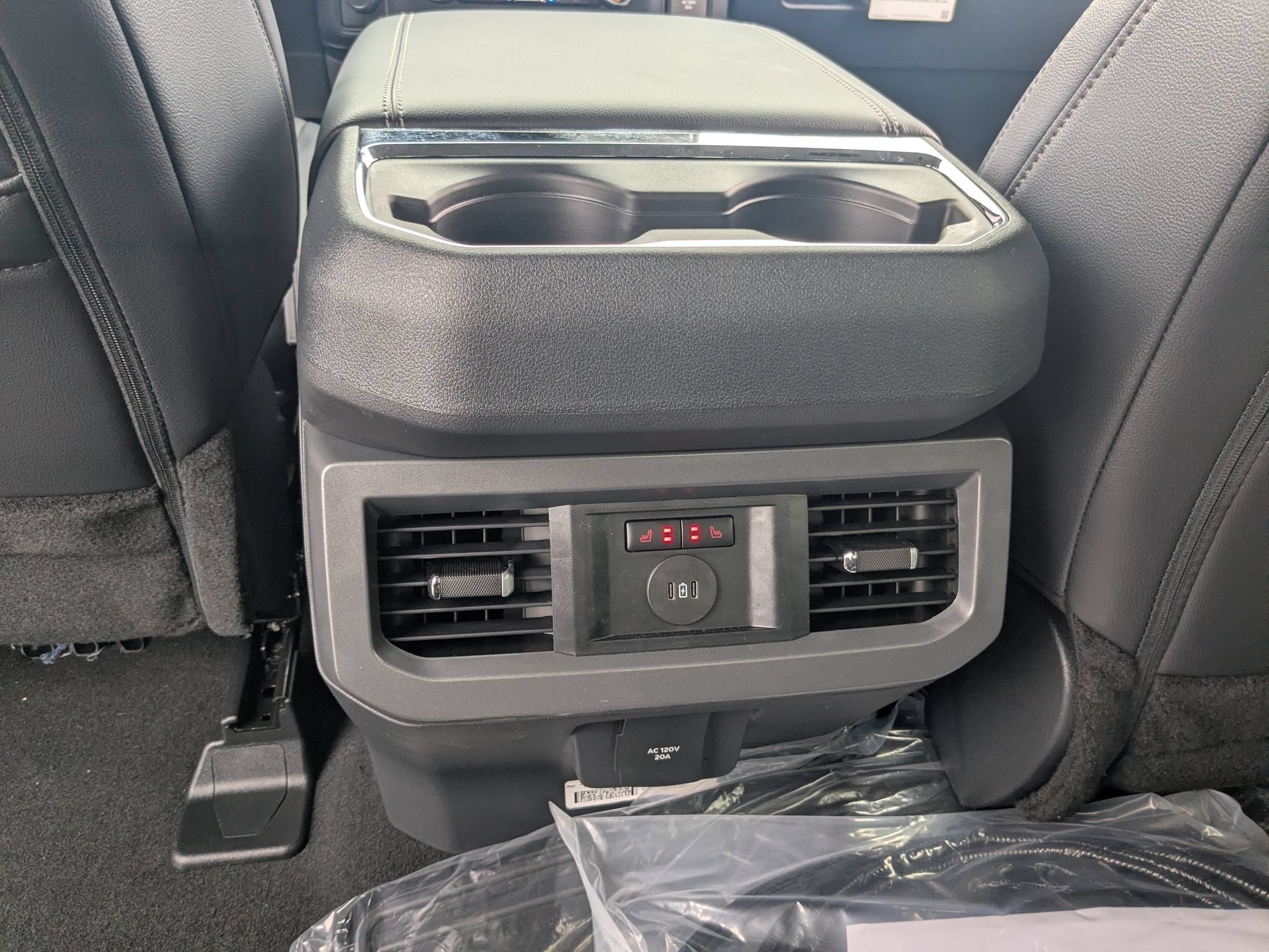 2026 Ford Super Duty F-350 DRW LARIAT