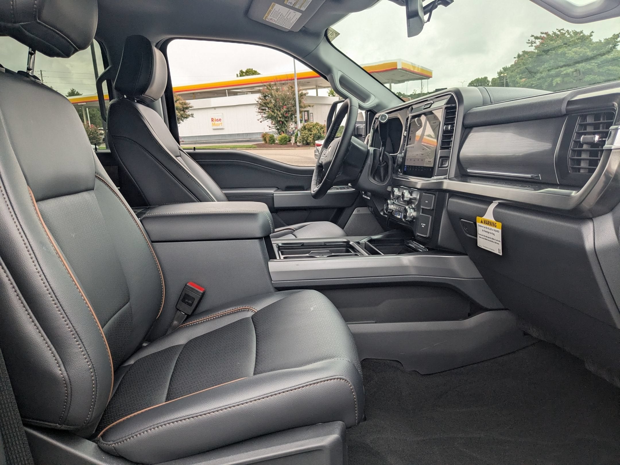 2026 Ford Super Duty F-350 DRW LARIAT
