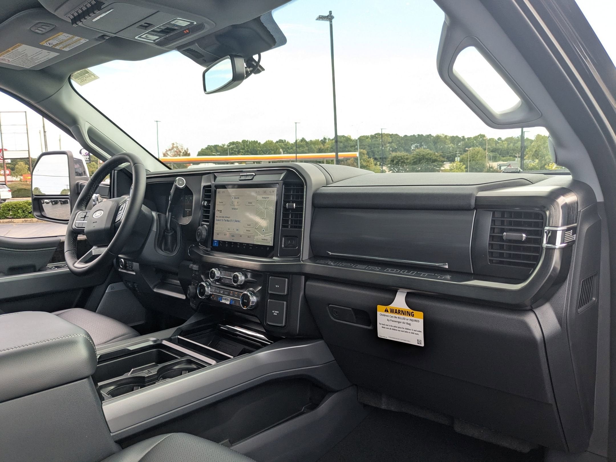 2026 Ford Super Duty F-350 DRW LARIAT